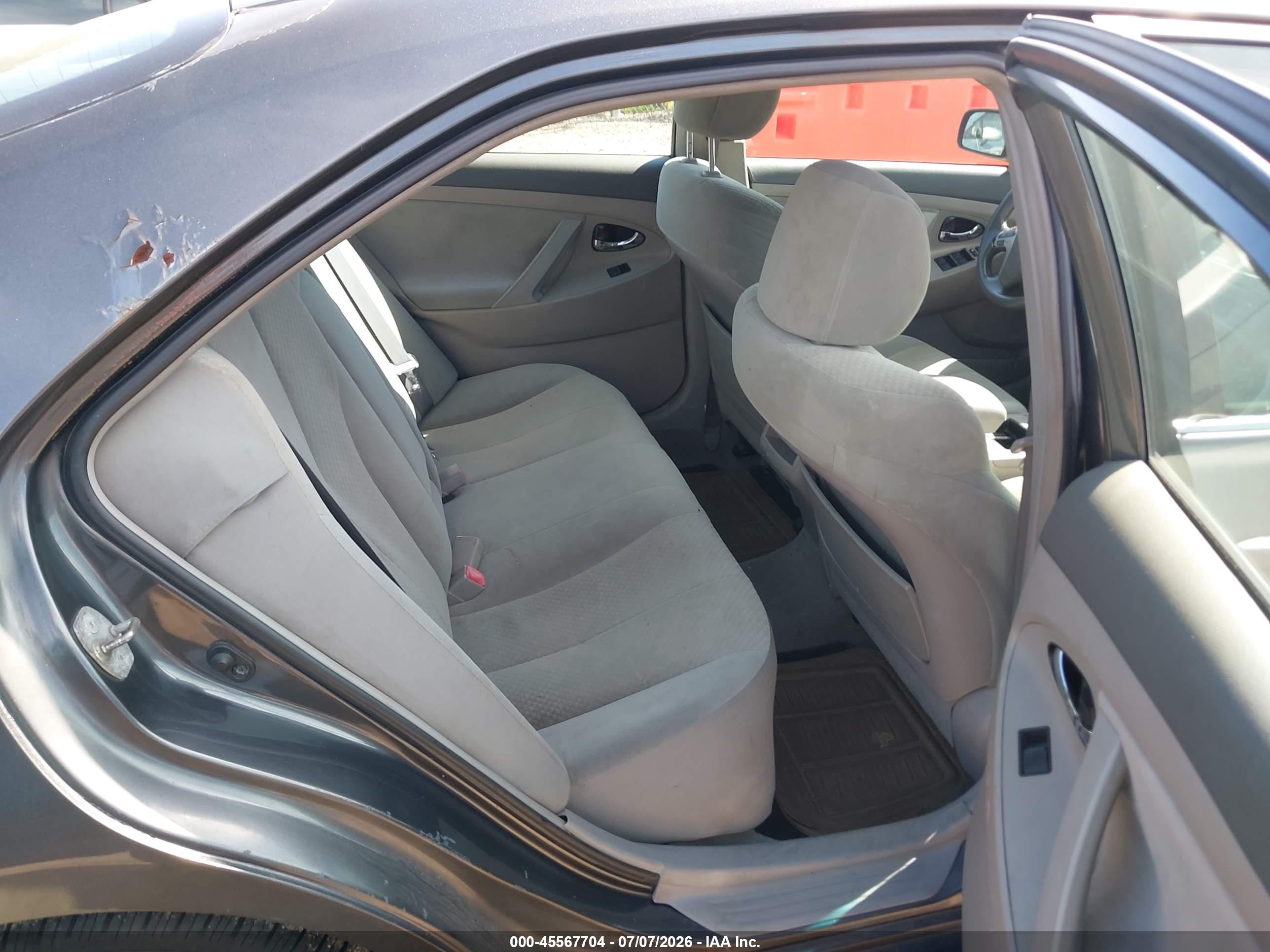 2009 Toyota Camry Le Gray vin: 4T4BE46K29R061335