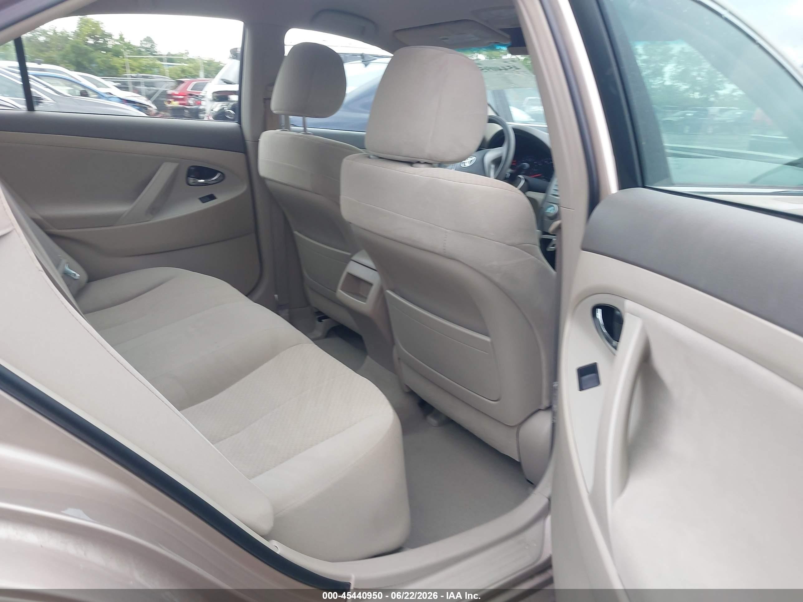 2009 Toyota Camry Le Beige vin: 4T4BE46K29R072142