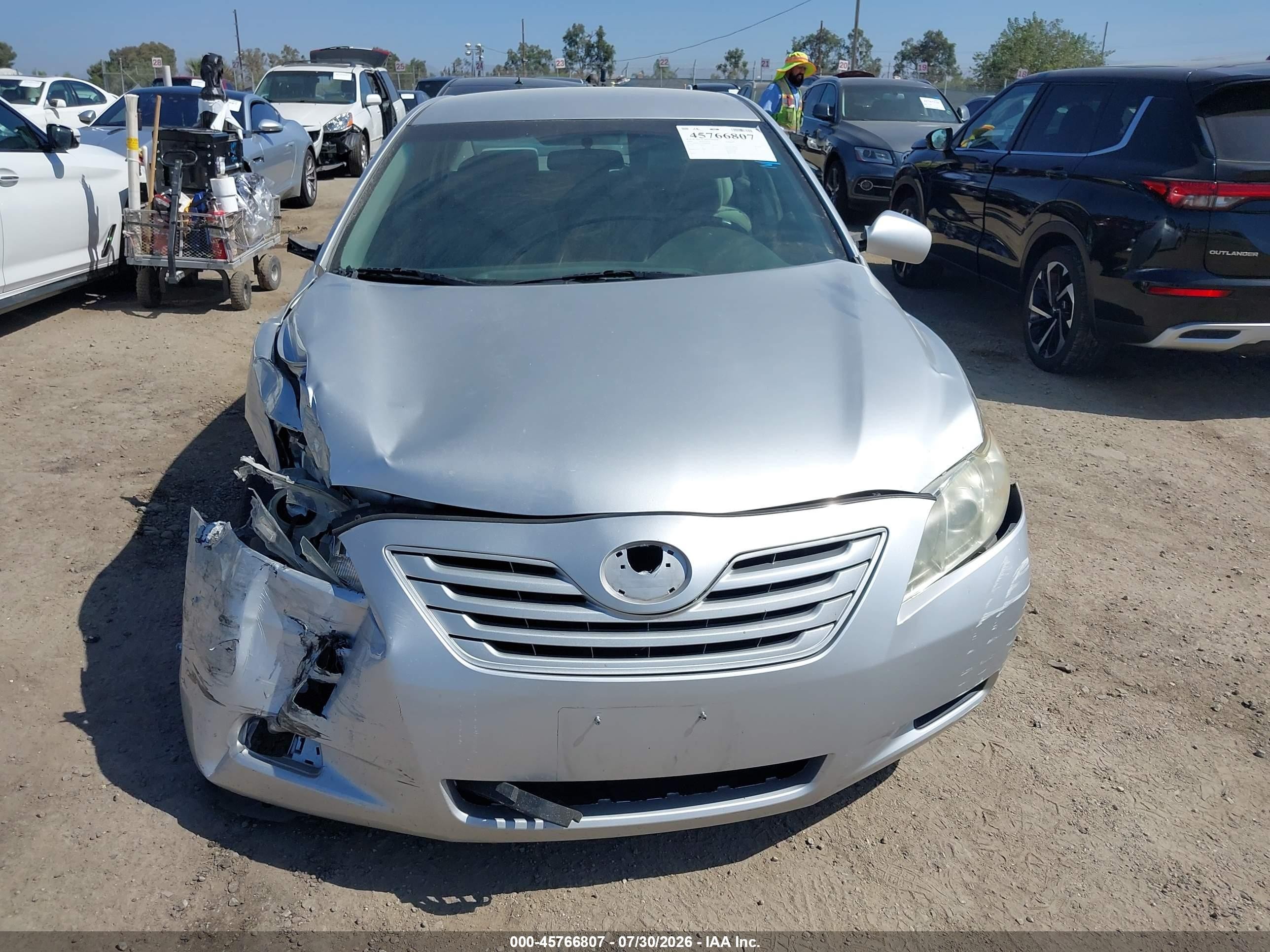 2009 Toyota Camry Le Silver vin: 4T4BE46K29R080788