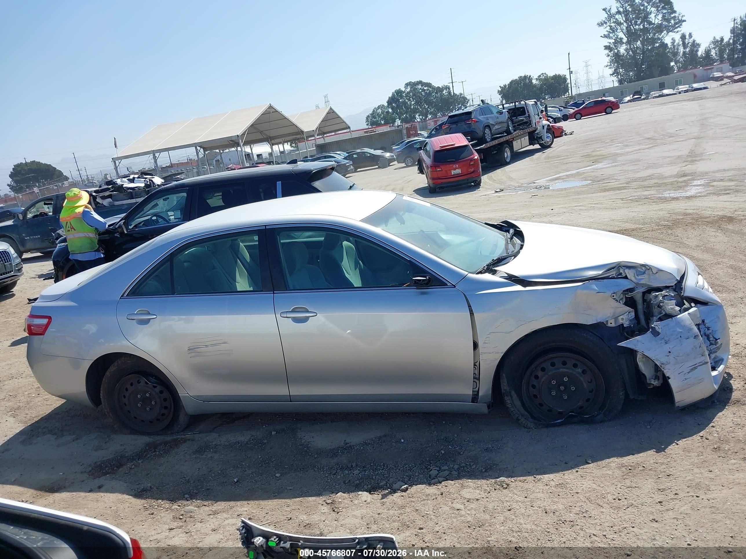 2009 Toyota Camry Le Silver vin: 4T4BE46K29R080788