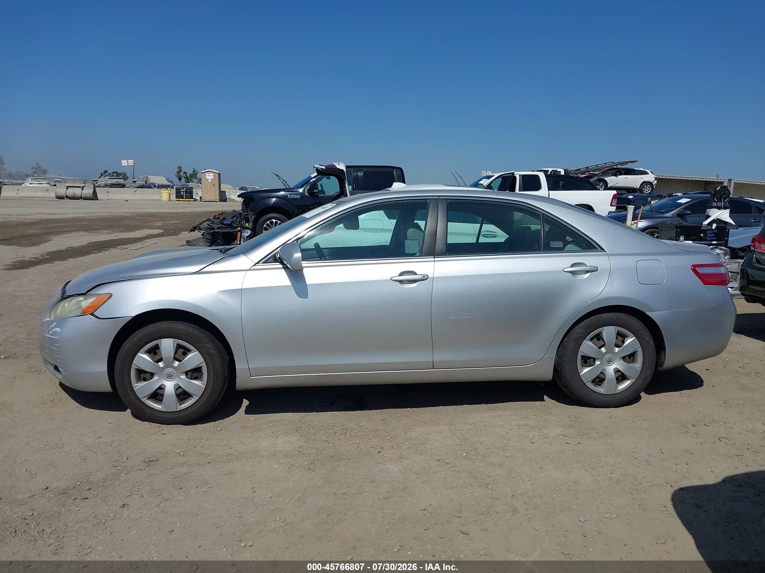 2009 Toyota Camry Le Silver vin: 4T4BE46K29R080788