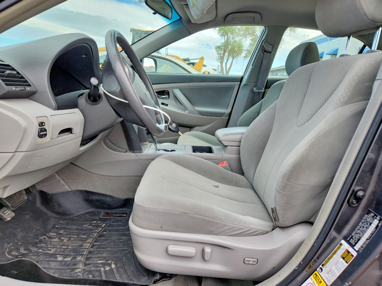2009 Toyota Camry Le Gray vin: 4T4BE46K29R081343