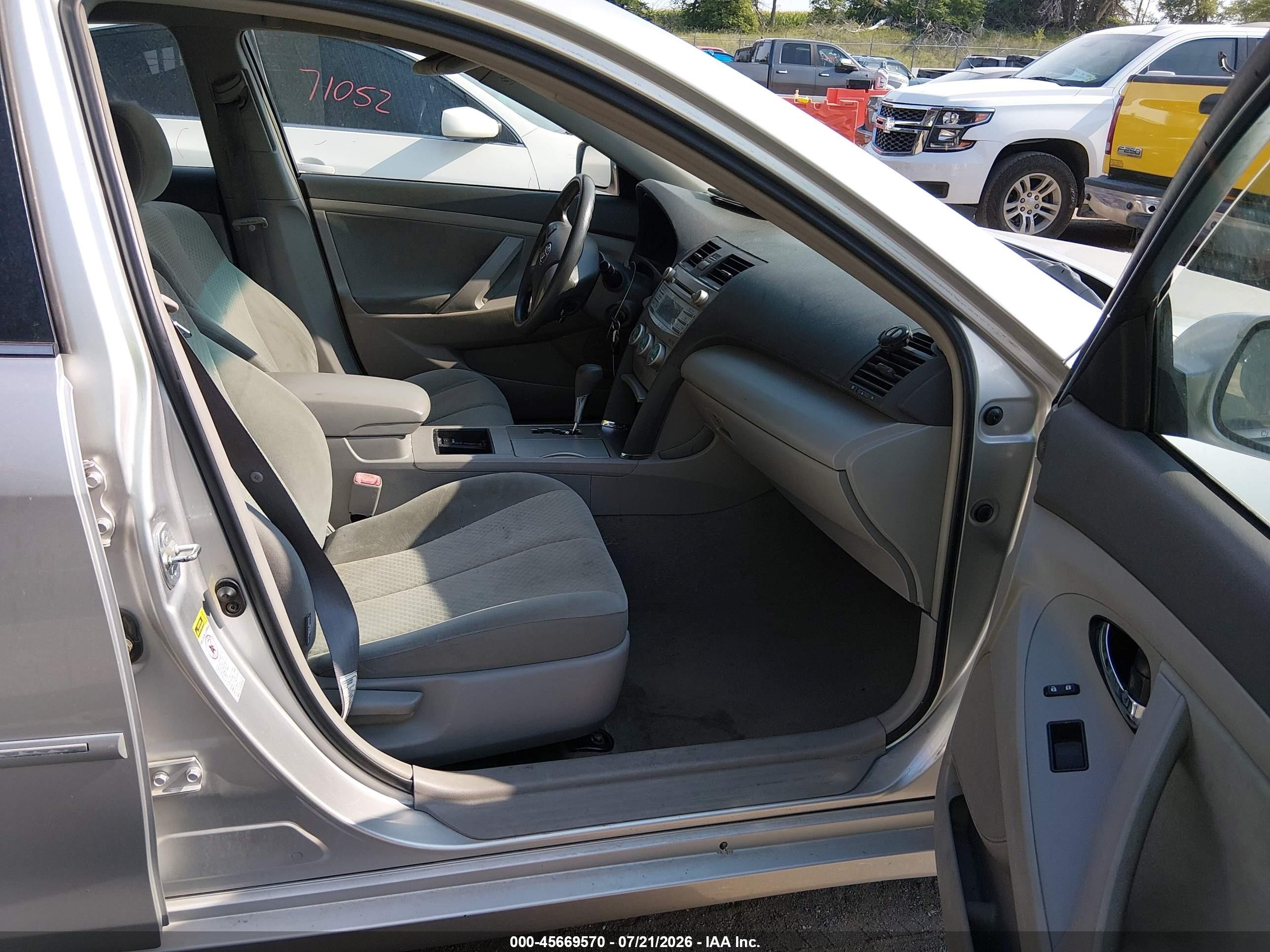 2009 Toyota Camry Silver vin: 4T4BE46K29R094190