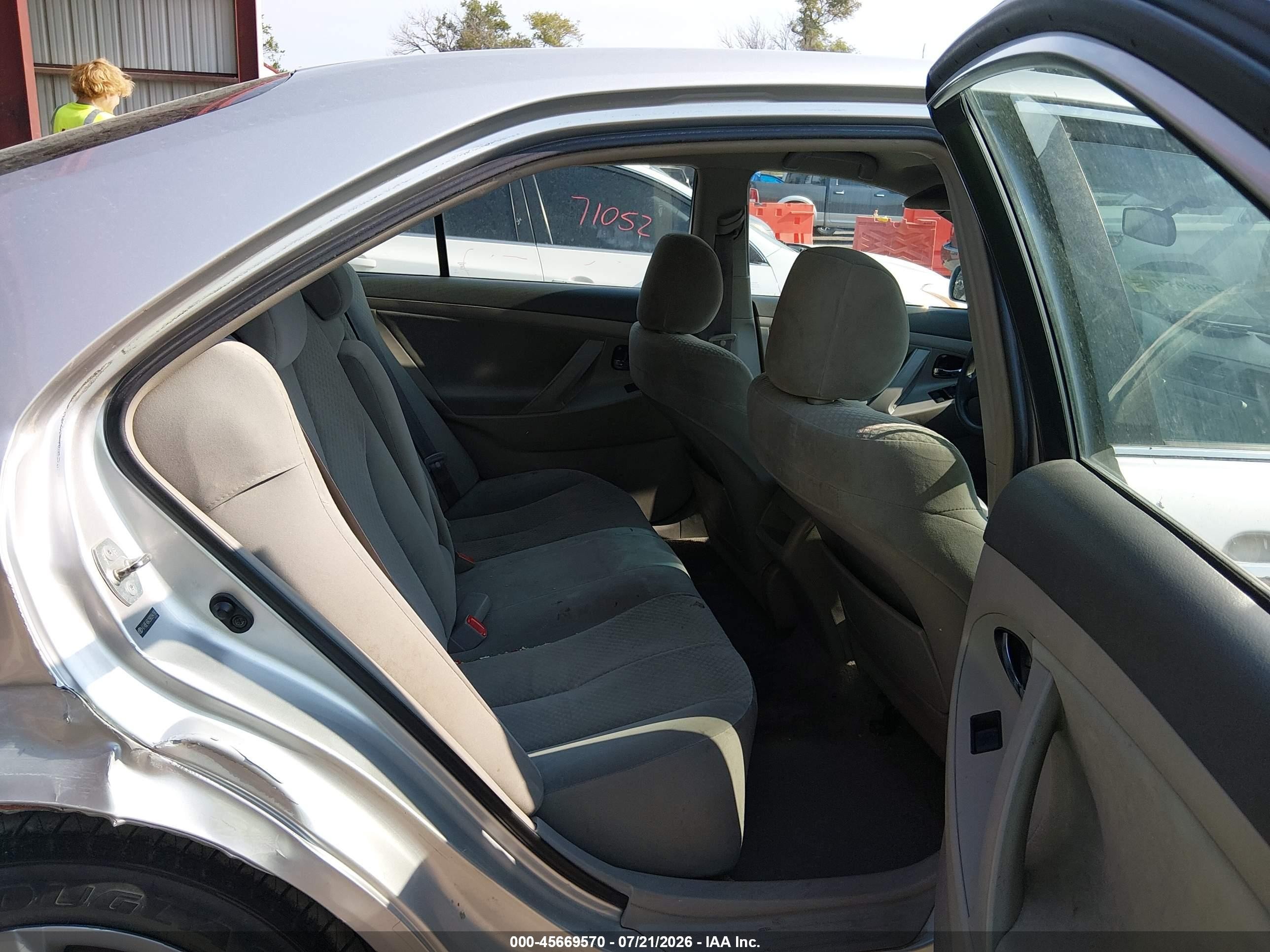 2009 Toyota Camry Silver vin: 4T4BE46K29R094190