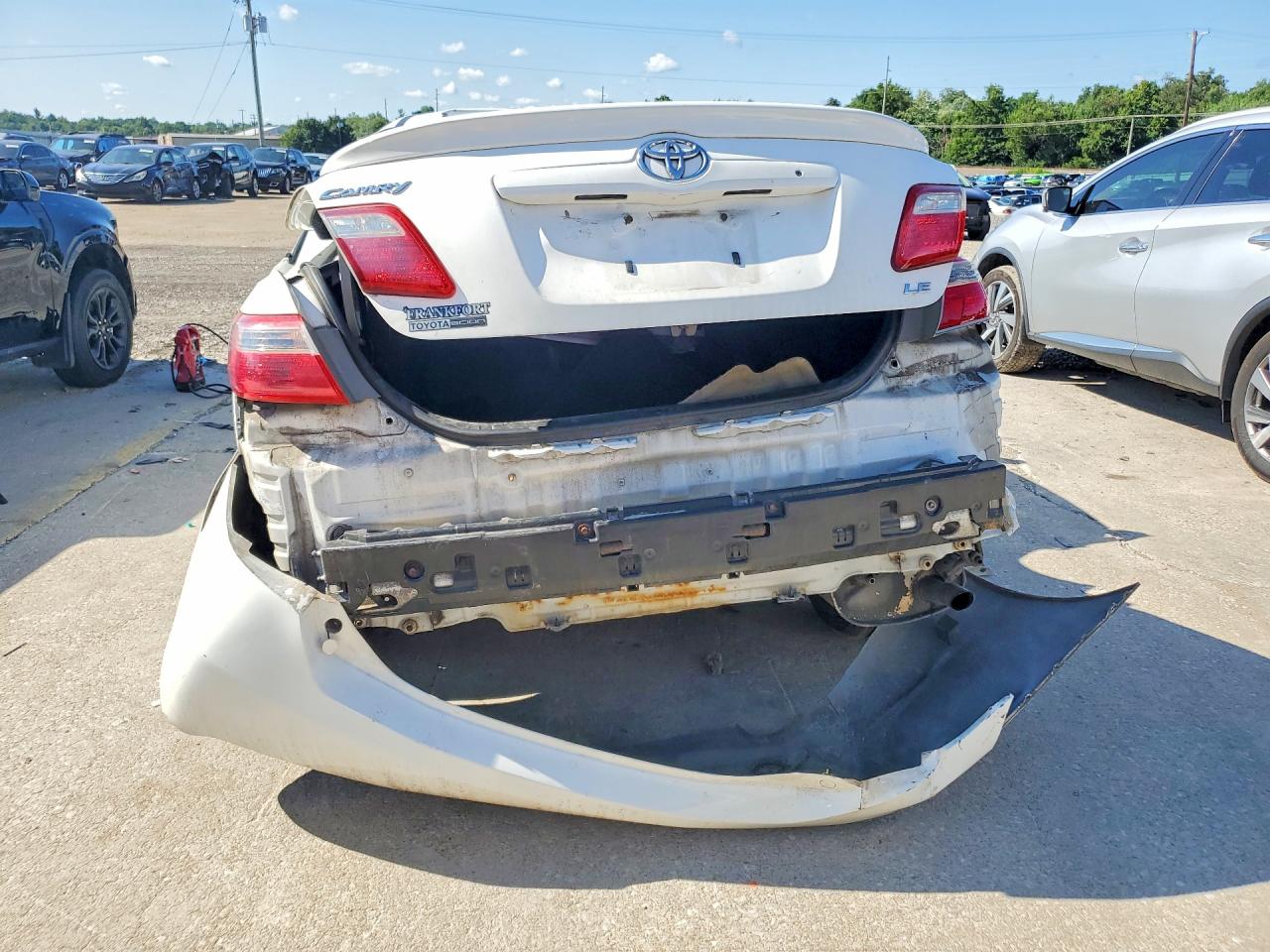 2009 Toyota Camry Le White vin: 4T4BE46K29R098031
