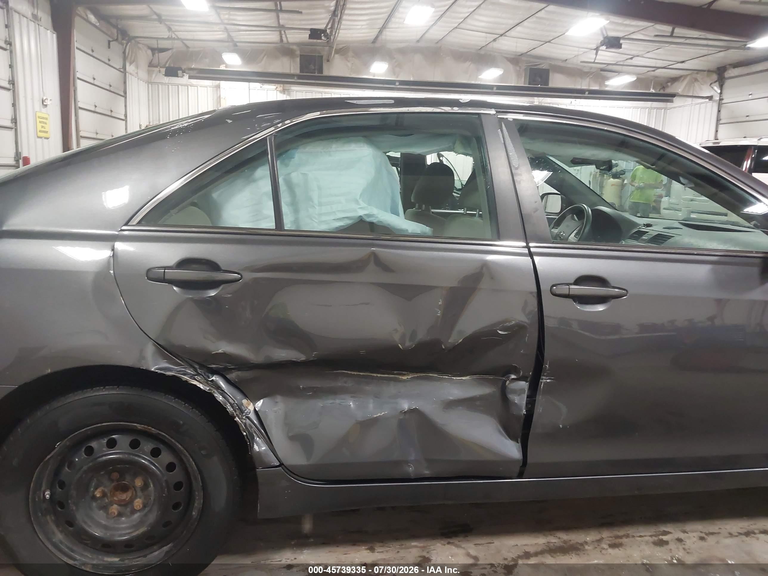 2009 Toyota Camry Le Серый vin: 4T4BE46K29R104524