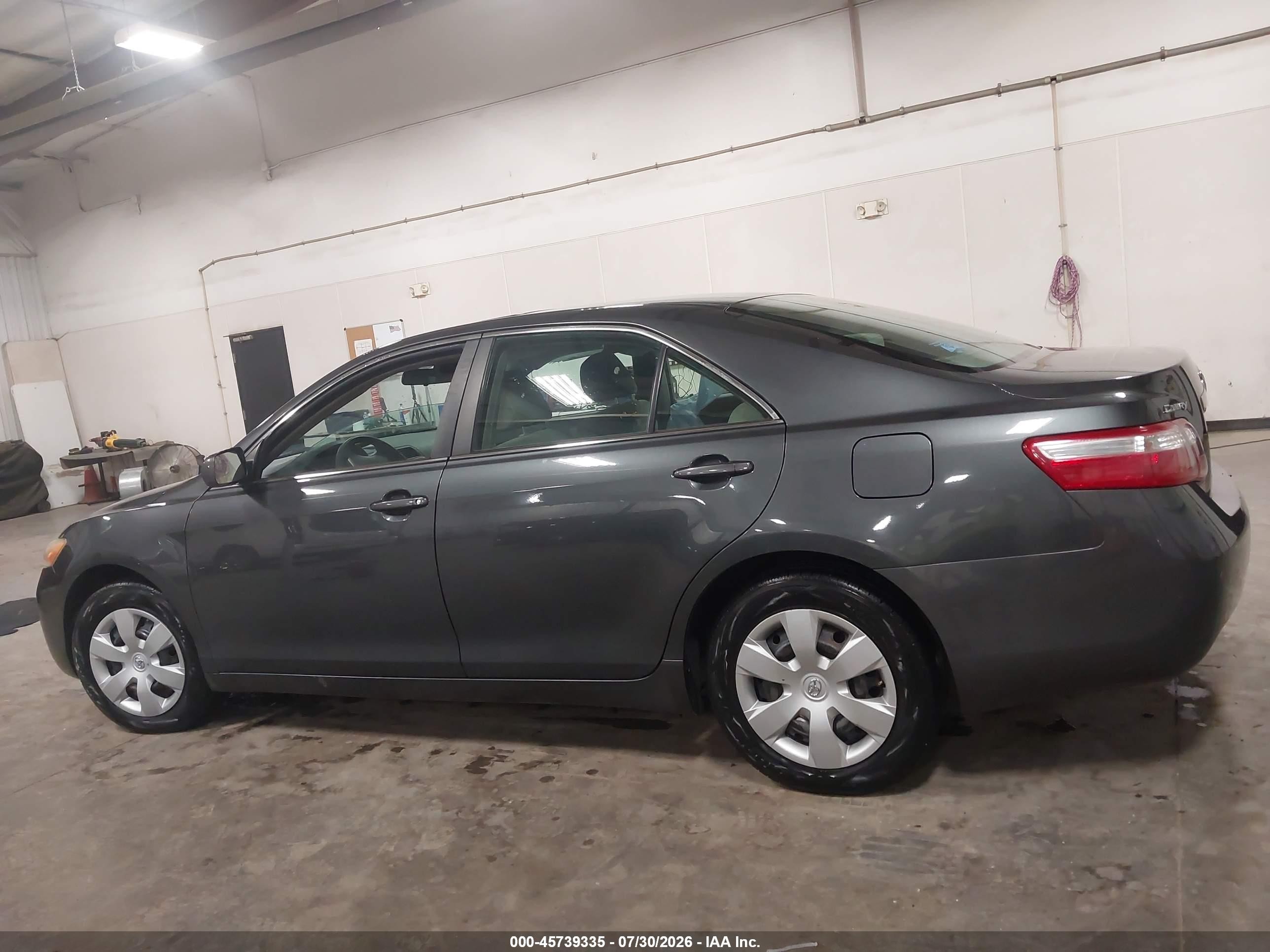 2009 Toyota Camry Le Серый vin: 4T4BE46K29R104524