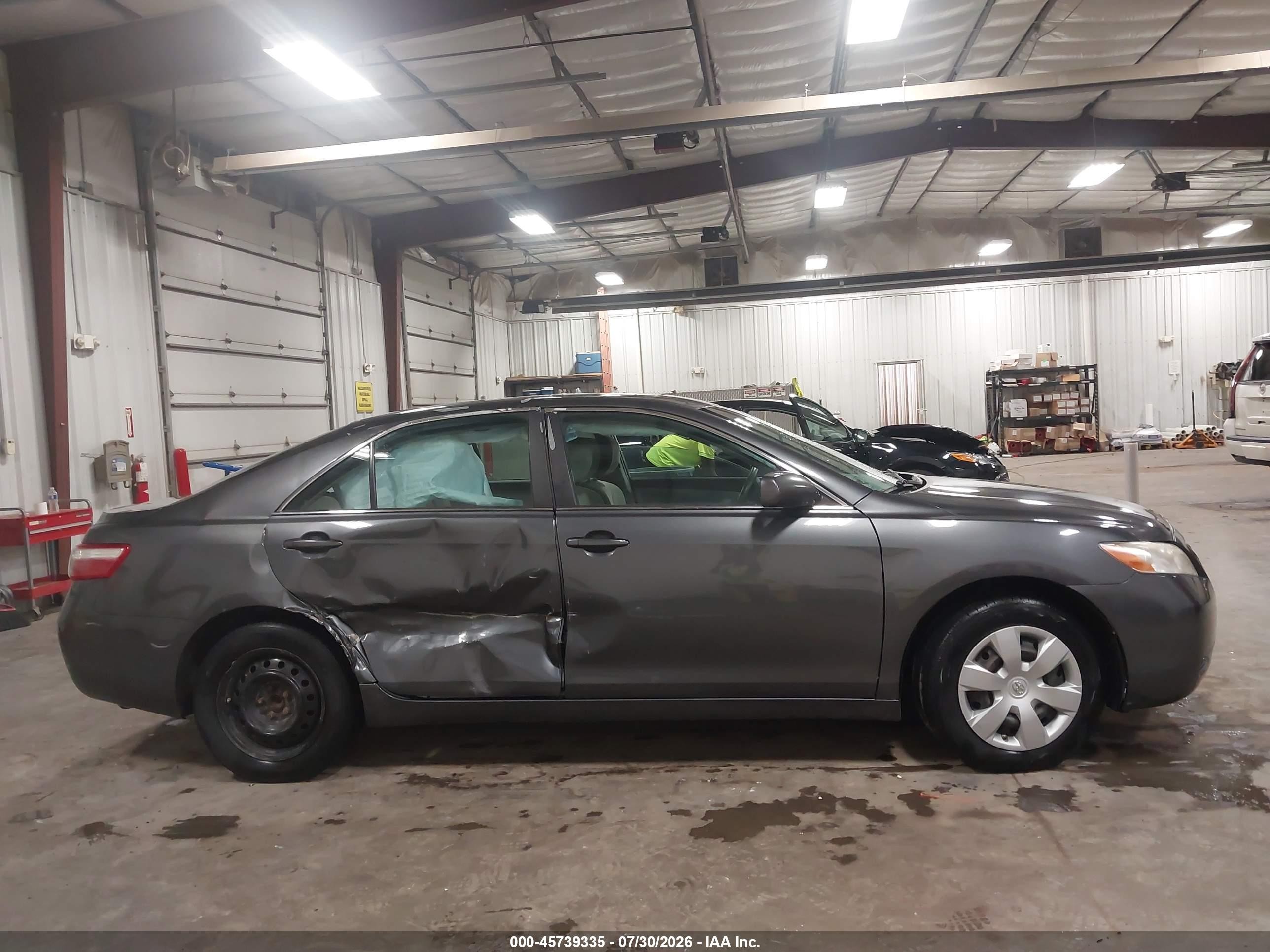 2009 Toyota Camry Le Серый vin: 4T4BE46K29R104524