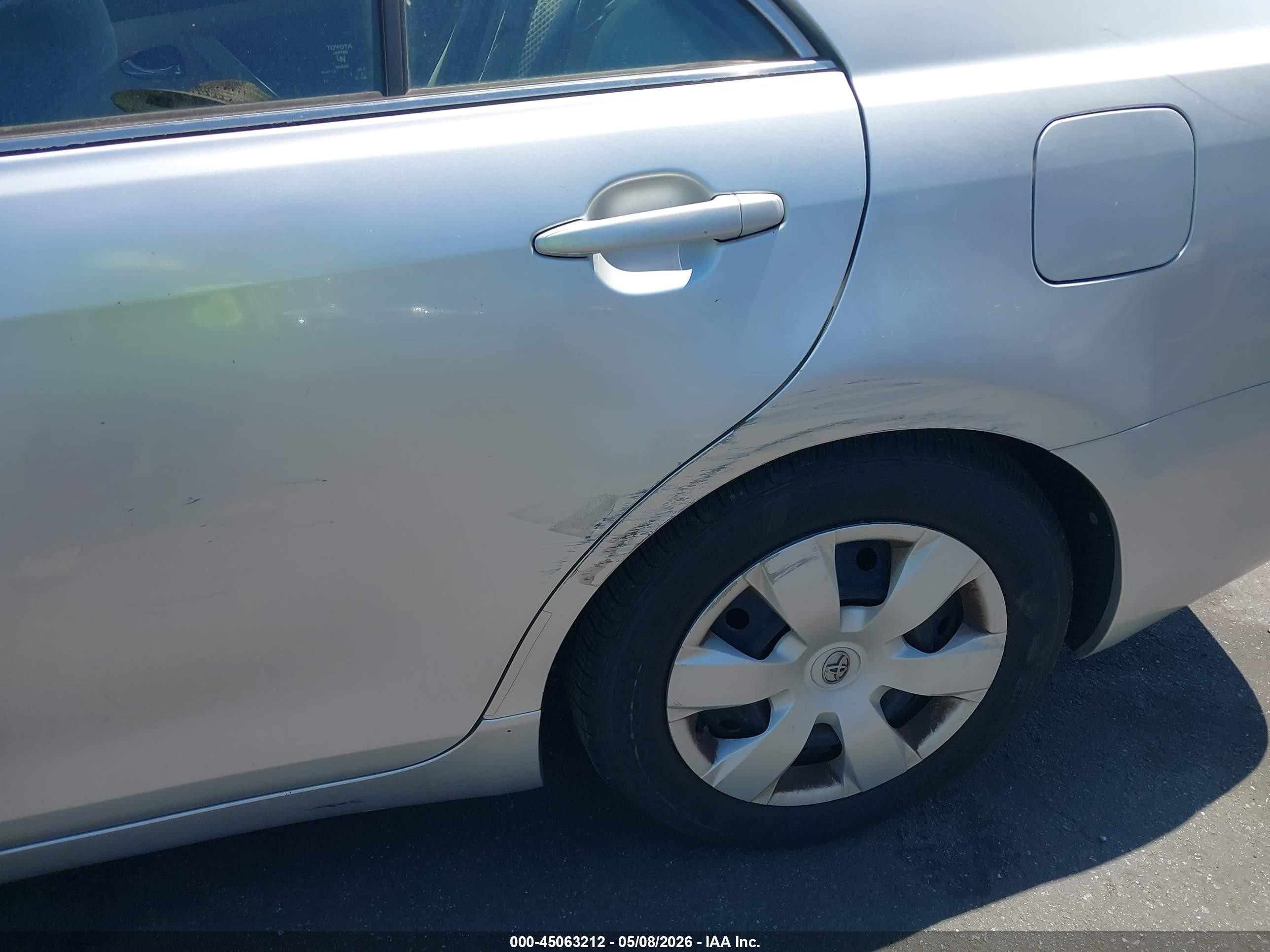 2009 Toyota Camry   Silver vin: 4T4BE46K29R113210
