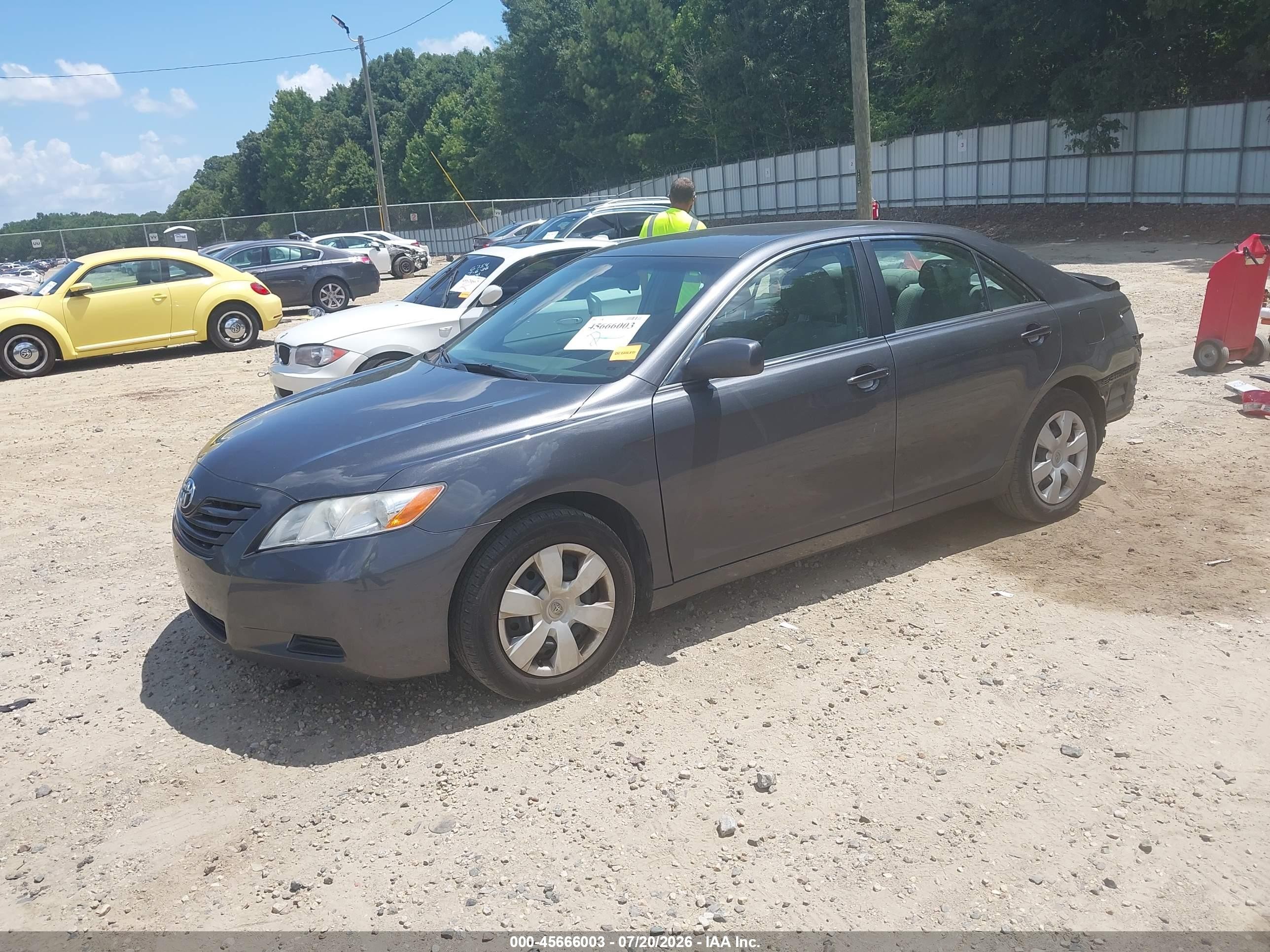 2009 Toyota Camry Le Gray vin: 4T4BE46K29R115295