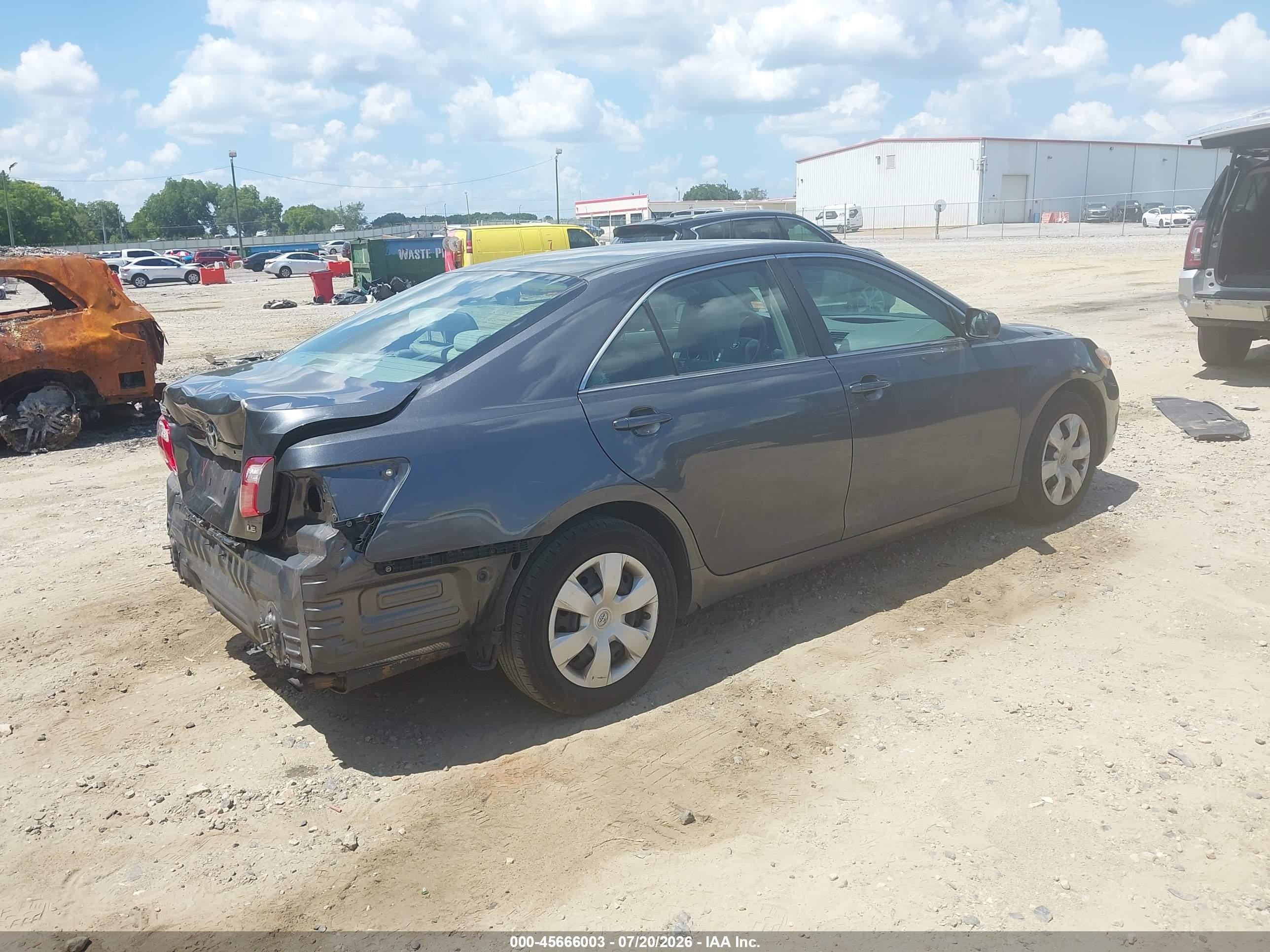 2009 Toyota Camry Le Gray vin: 4T4BE46K29R115295