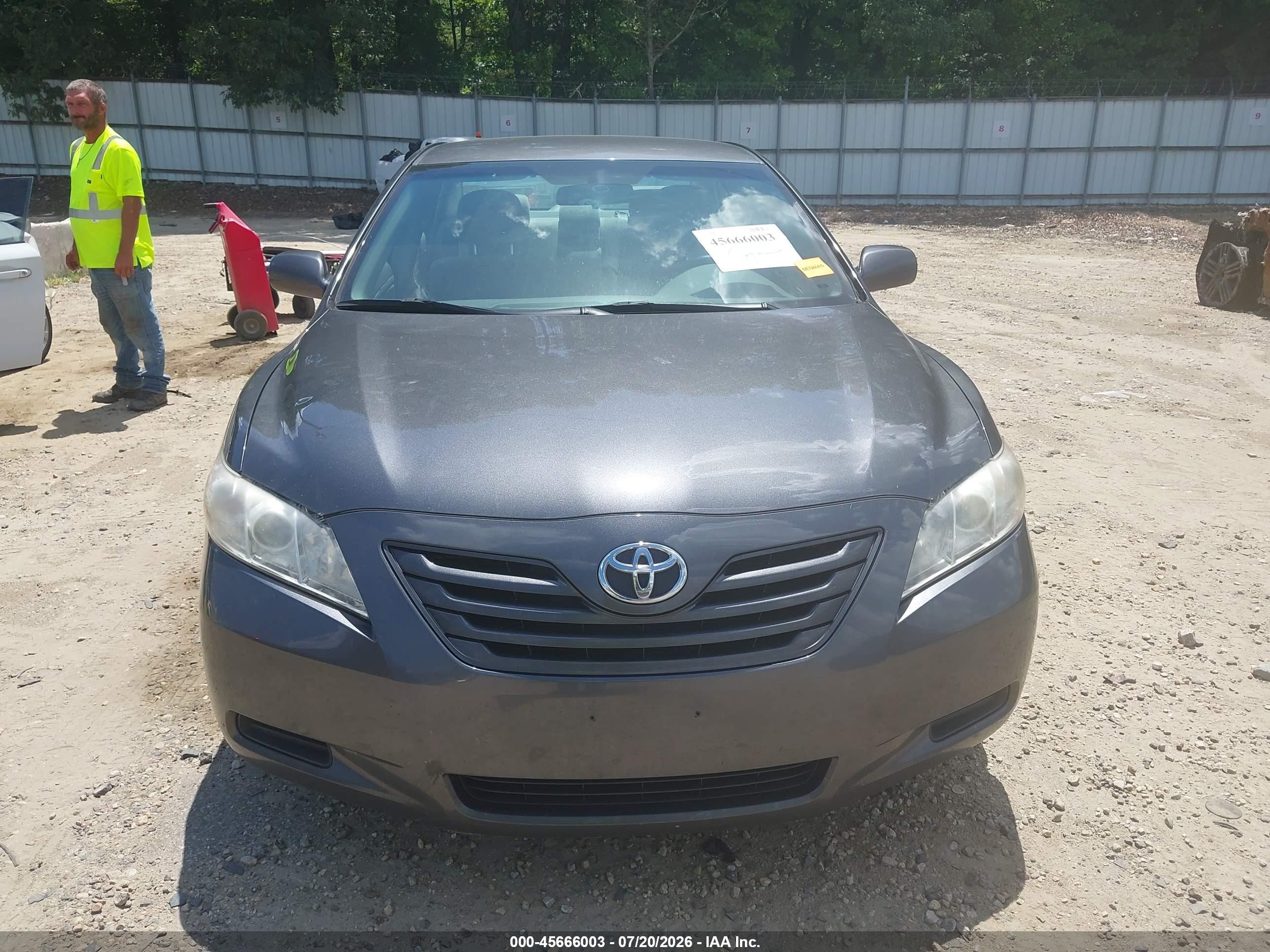 2009 Toyota Camry Le Gray vin: 4T4BE46K29R115295
