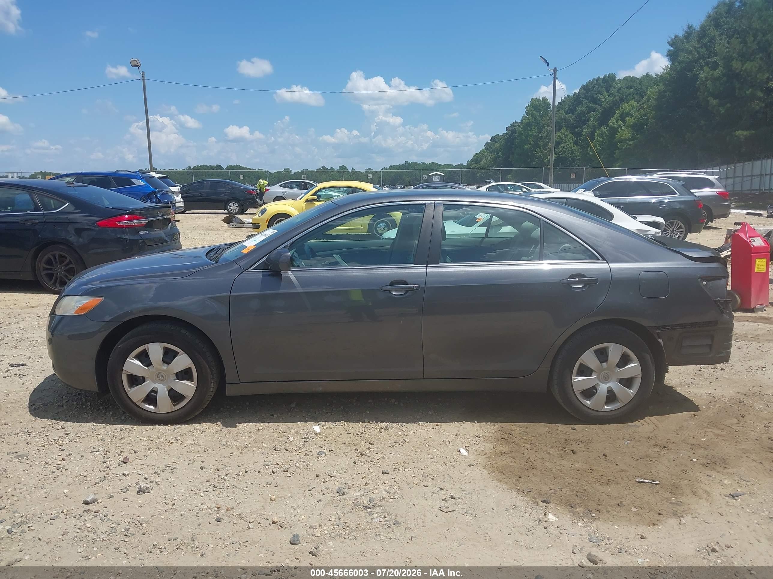 2009 Toyota Camry Le Gray vin: 4T4BE46K29R115295