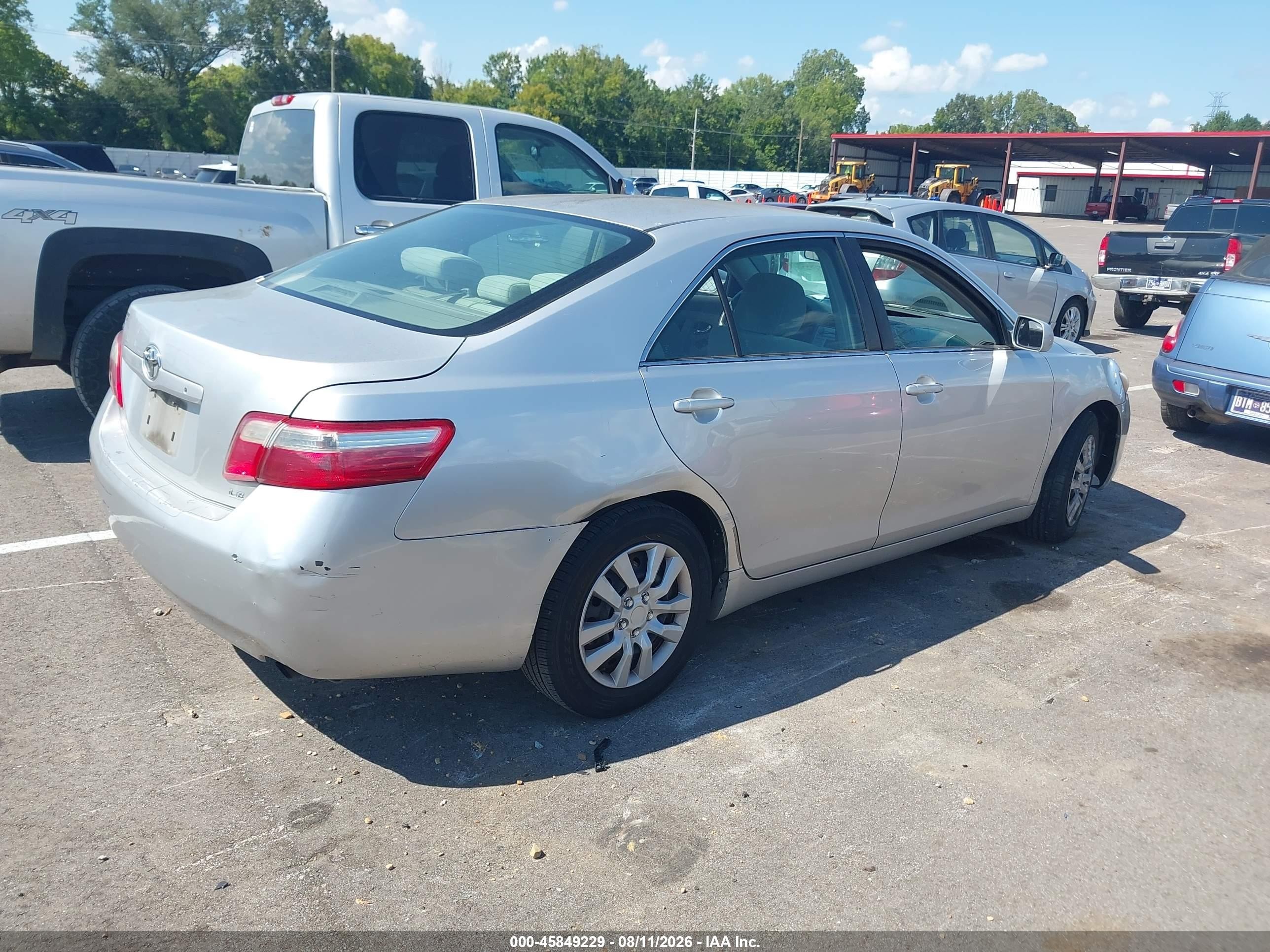2009 Toyota Camry Le Silver vin: 4T4BE46K29R118455