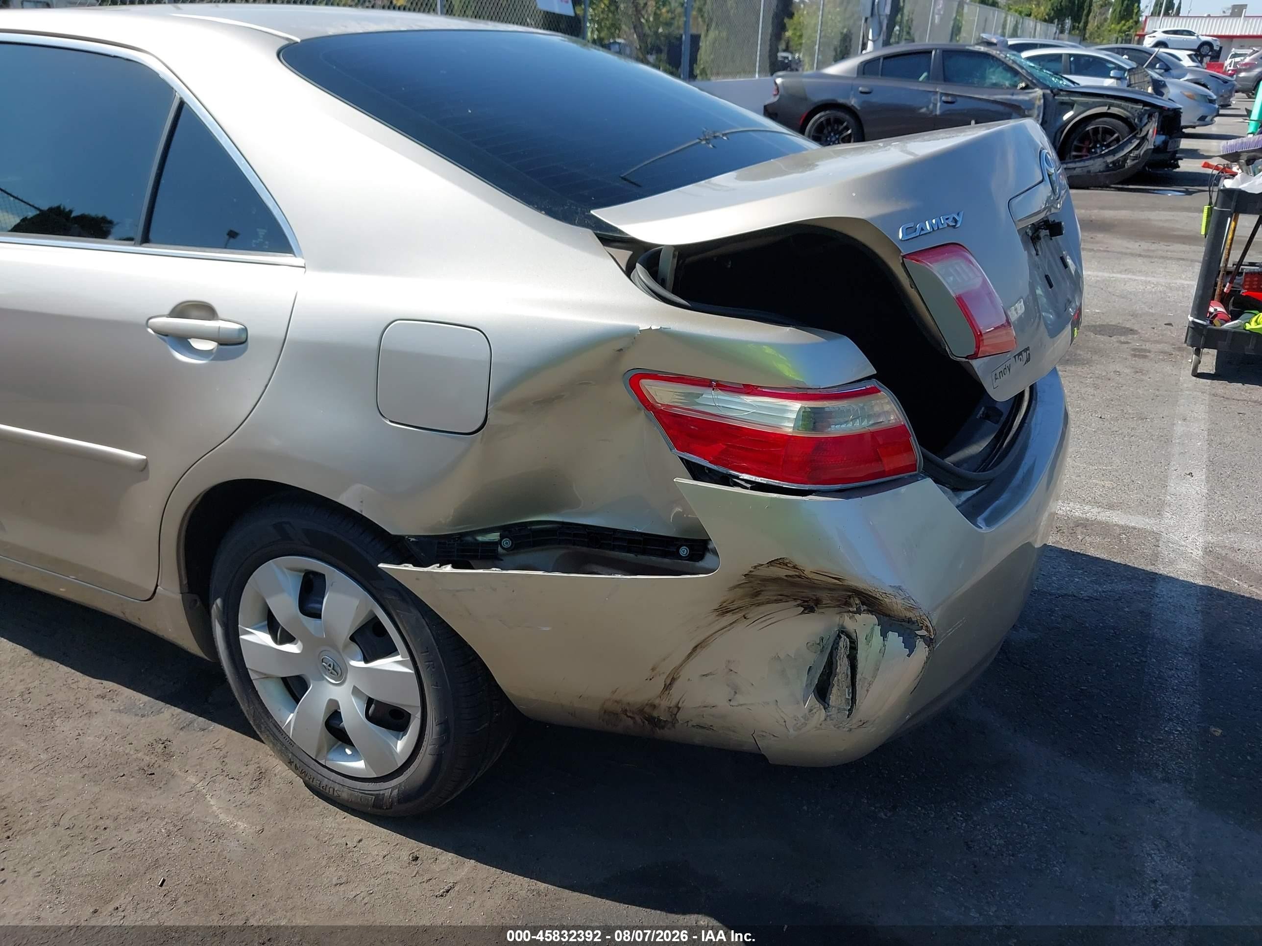 2009 Toyota Camry Le Gold vin: 4T4BE46K29R133277