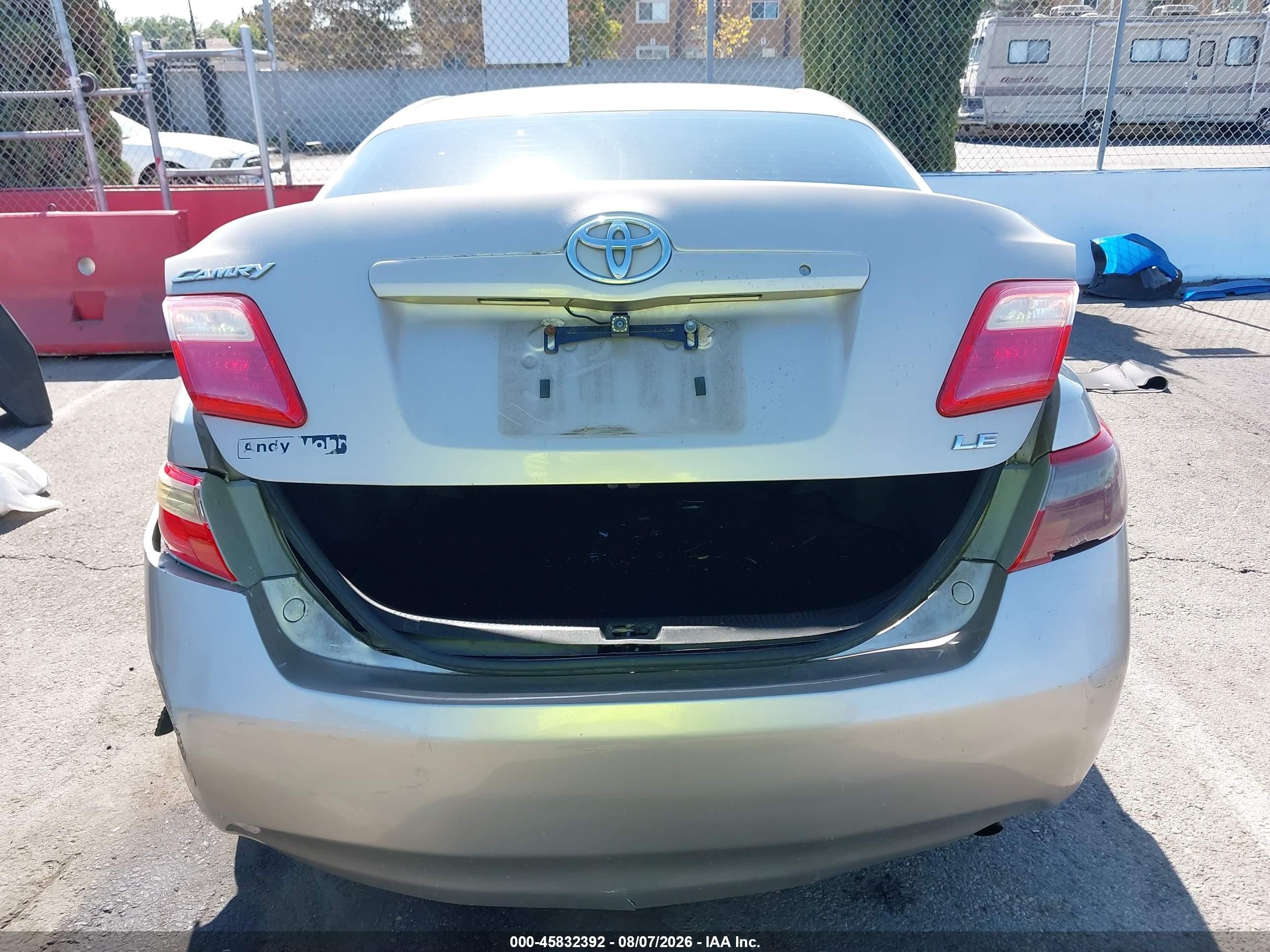 2009 Toyota Camry Le Gold vin: 4T4BE46K29R133277