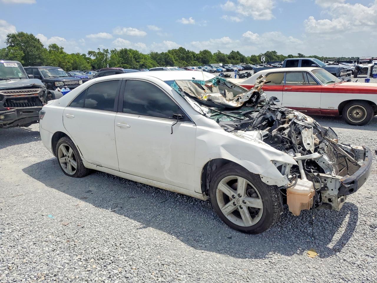 2009 Toyota Camry Le White vin: 4T4BE46K29R135031