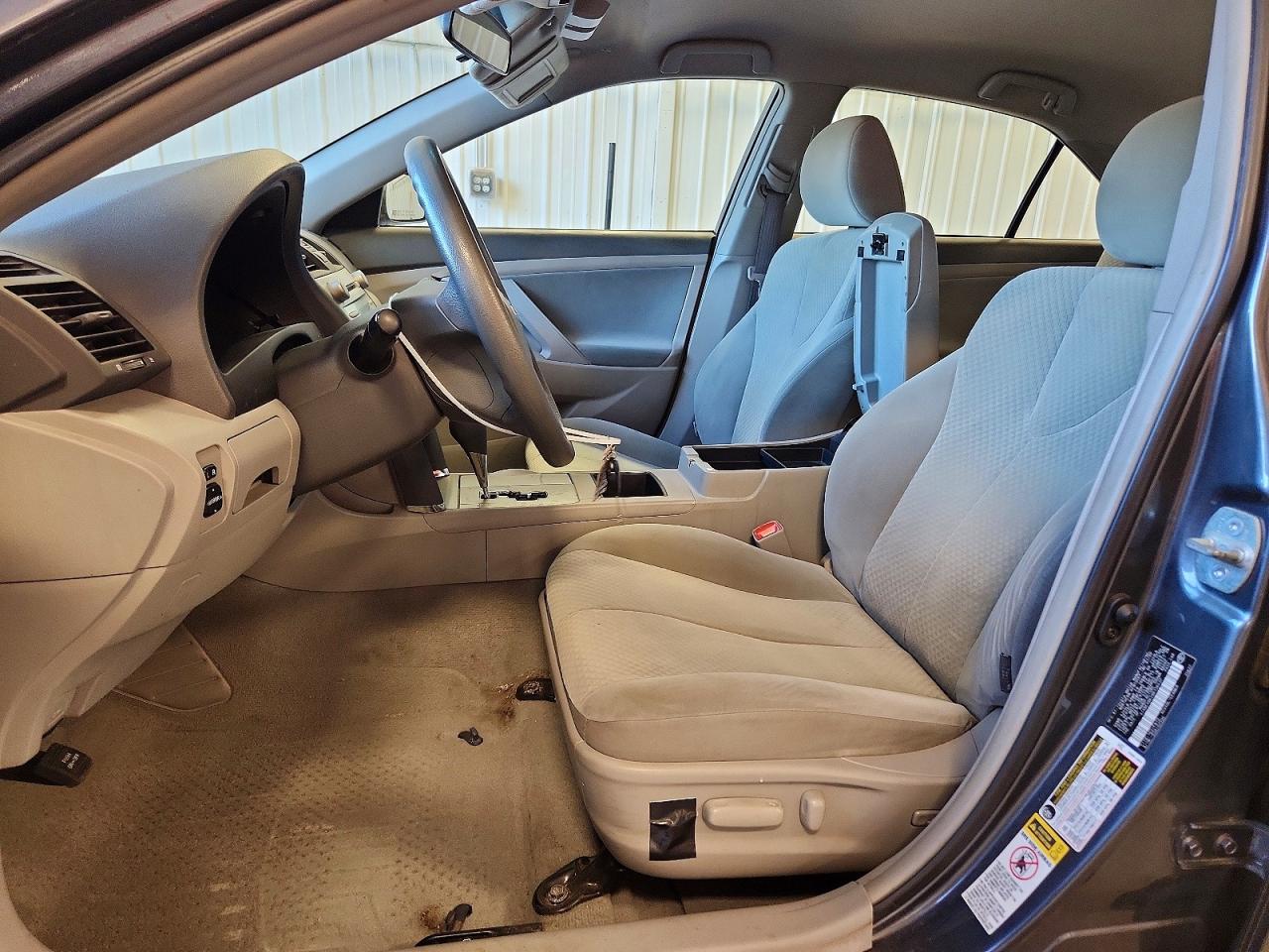 2009 Toyota Camry Le Серый vin: 4T4BE46K29R136437