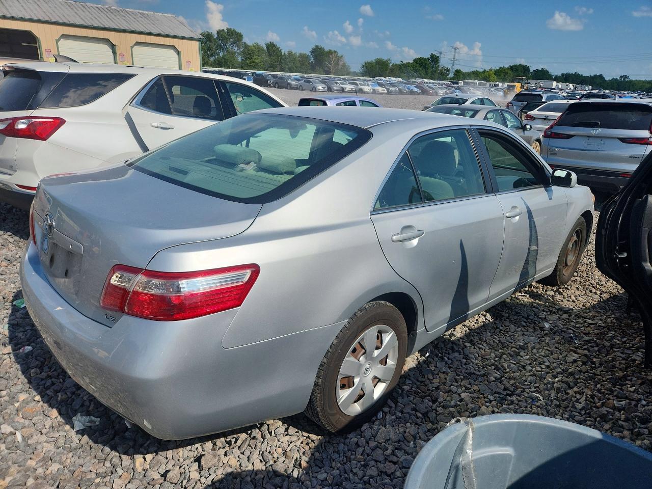 2007 Toyota Camry Le Silver vin: 4T4BE46K37R001562