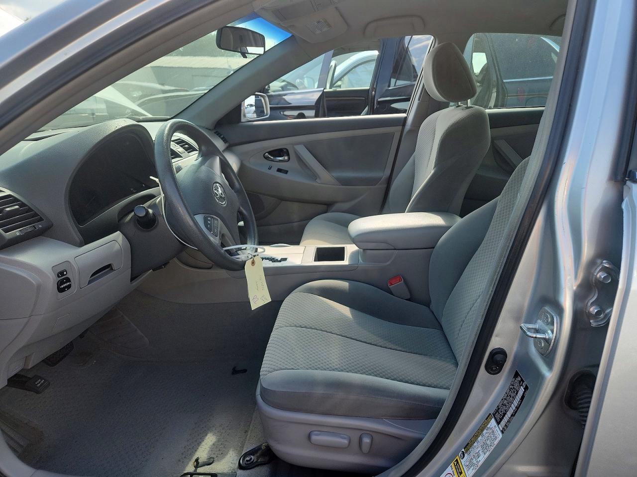 2007 Toyota Camry Le Silver vin: 4T4BE46K37R001562