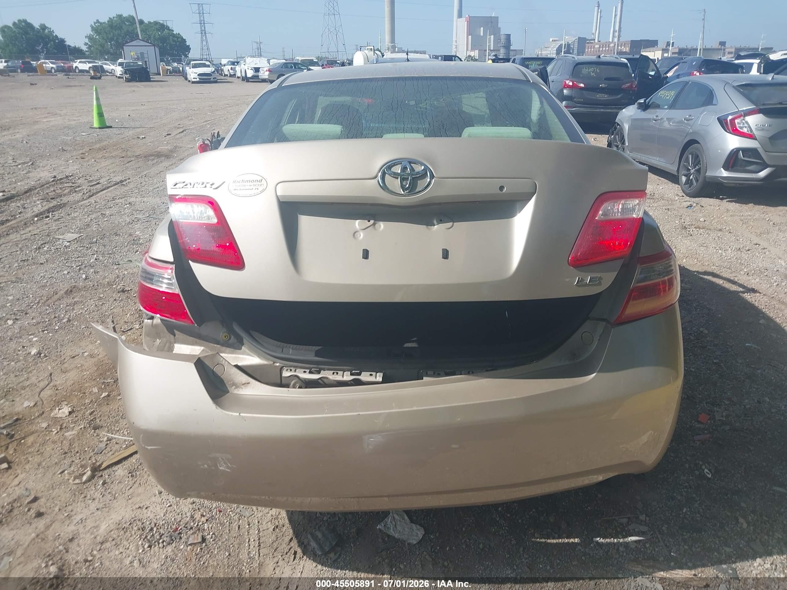 2007 Toyota Camry Le Gold vin: 4T4BE46K37R007121