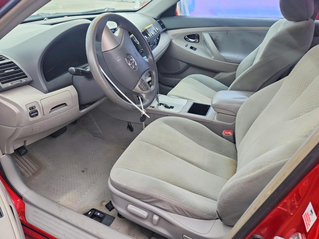 2008 Toyota Camry Le Red vin: 4T4BE46K38R013275
