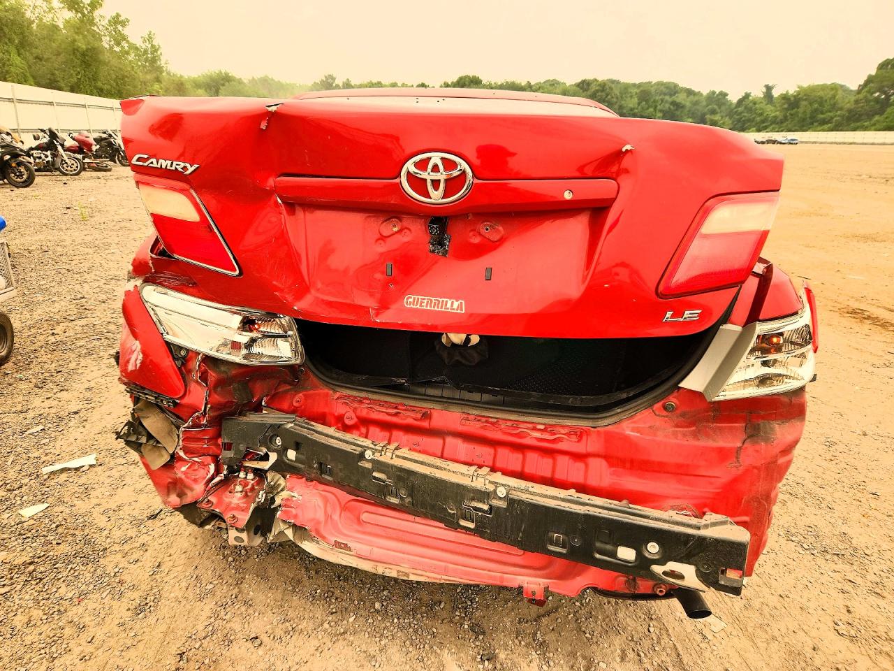 2008 Toyota Camry Le Red vin: 4T4BE46K38R013275