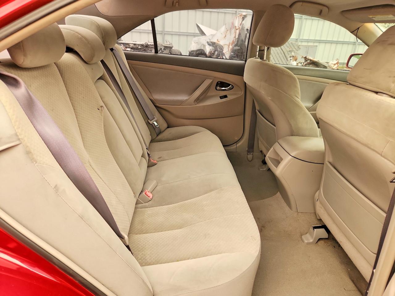 2008 Toyota Camry Le Red vin: 4T4BE46K38R013275