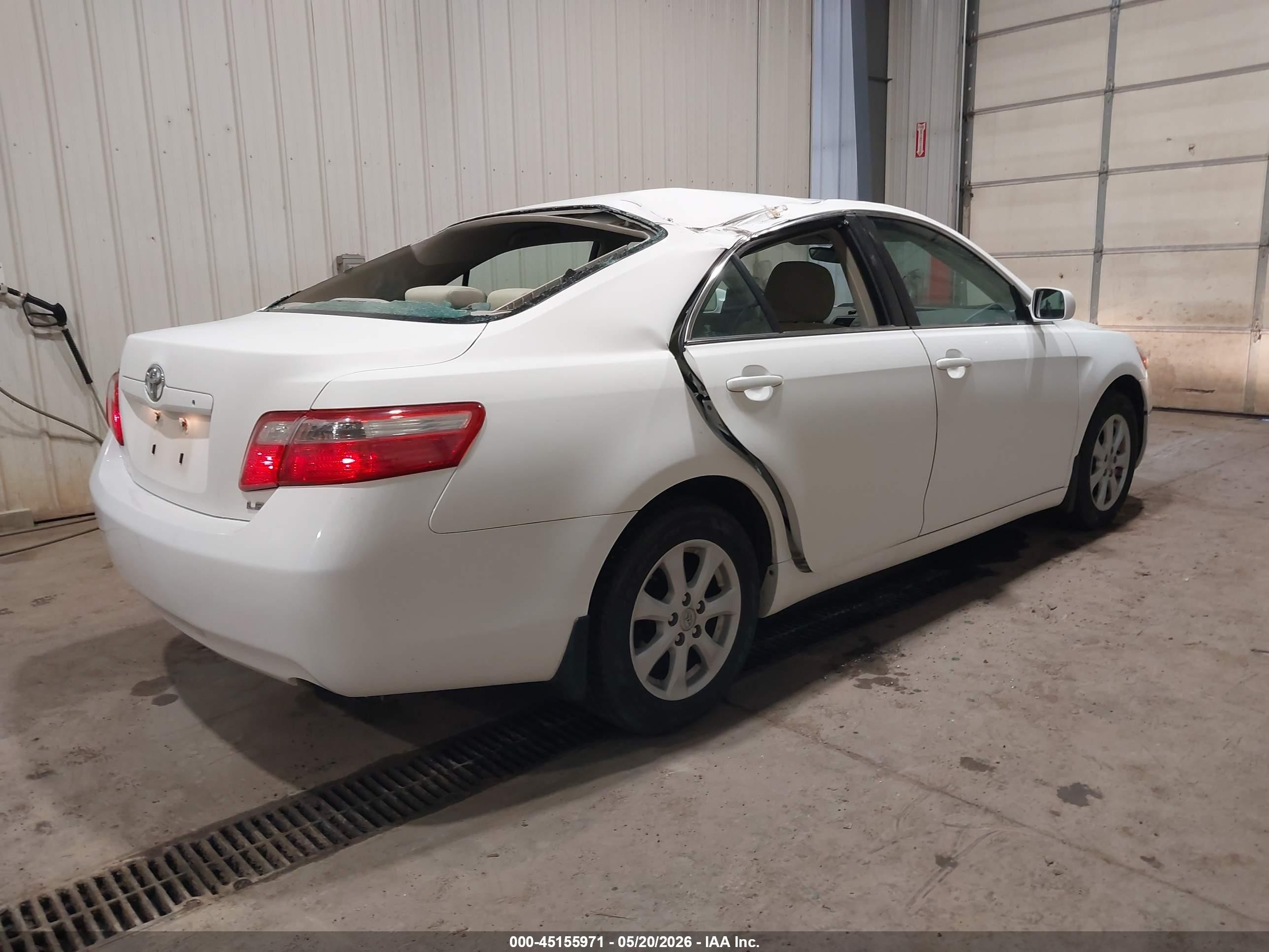 2008 Toyota Camry Le White vin: 4T4BE46K38R015835