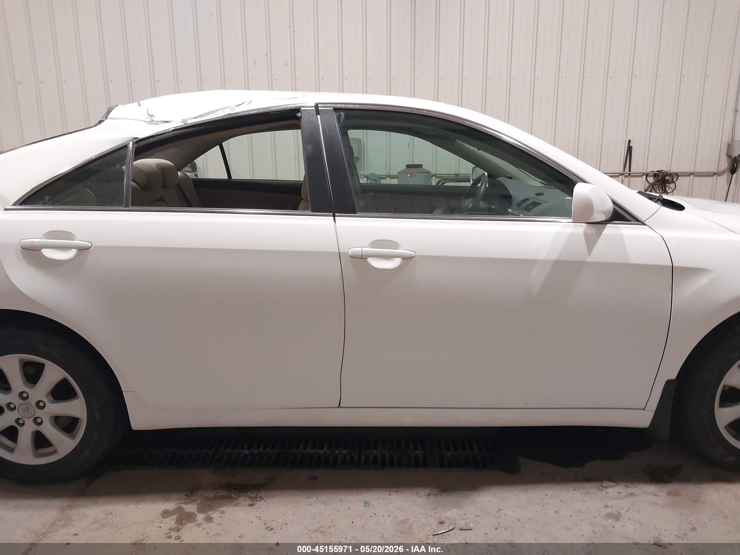2008 Toyota Camry Le White vin: 4T4BE46K38R015835