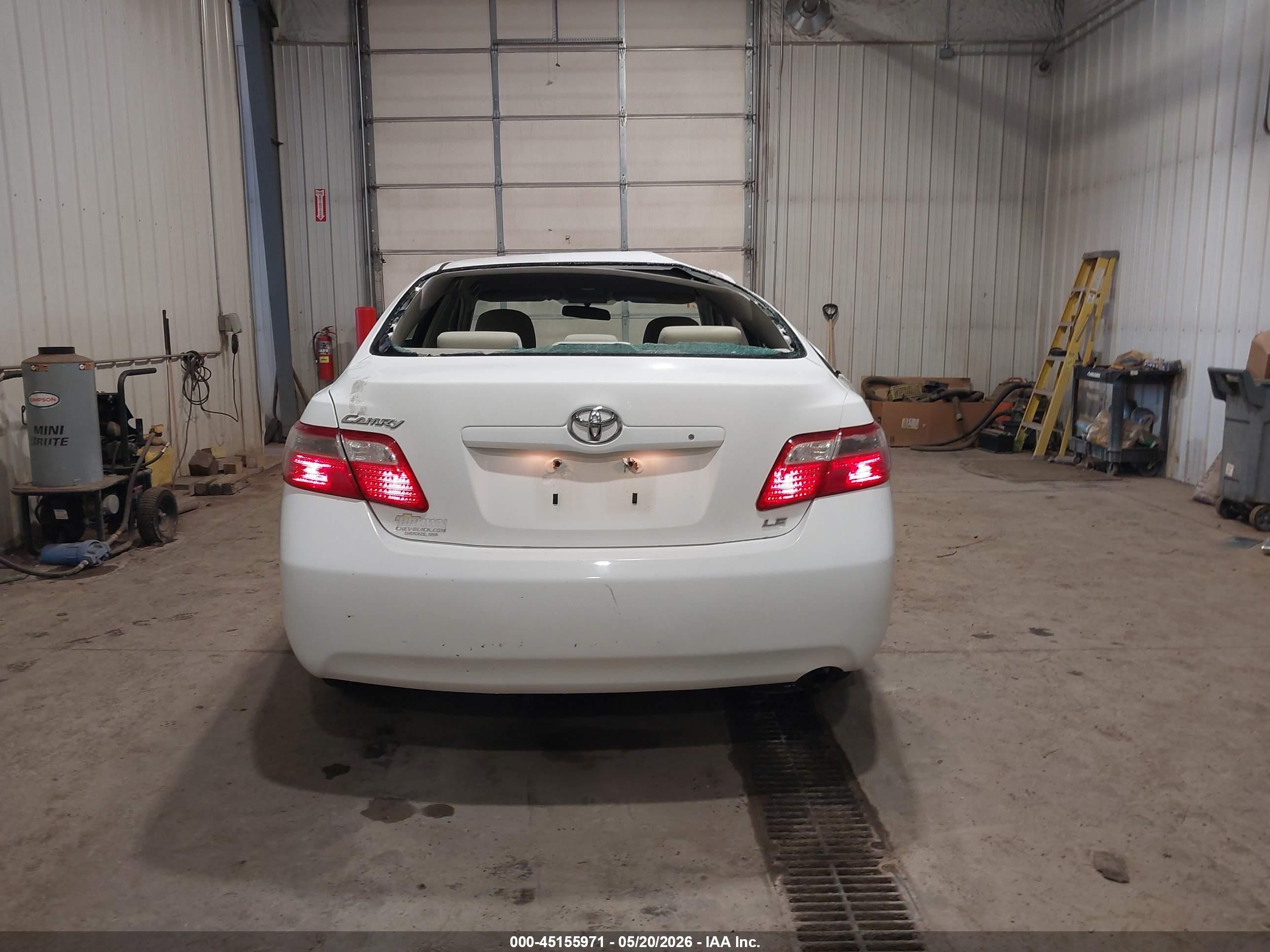 2008 Toyota Camry Le White vin: 4T4BE46K38R015835