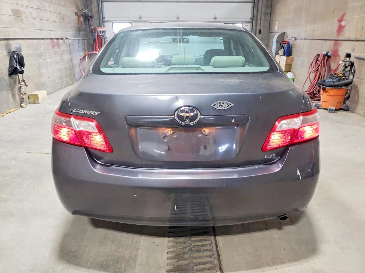 2008 Toyota Camry Le Gray vin: 4T4BE46K38R018301