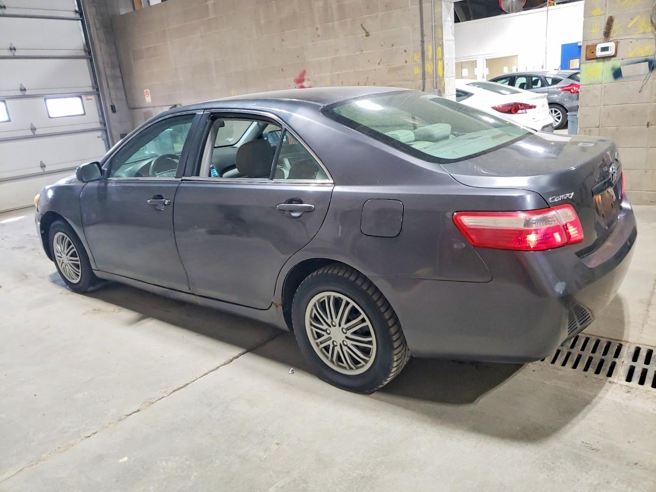 2008 Toyota Camry Le Gray vin: 4T4BE46K38R018301
