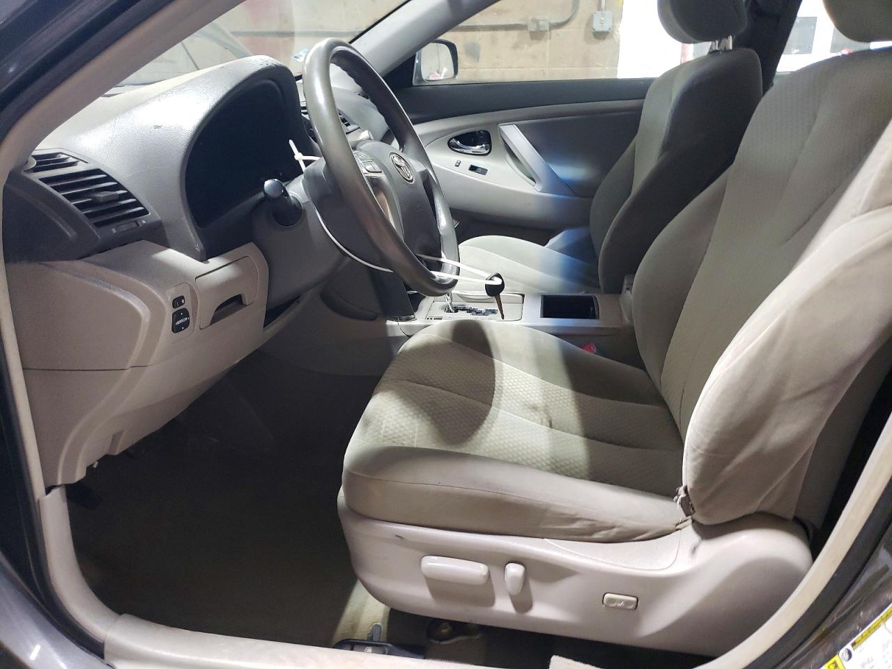 2008 Toyota Camry Le Gray vin: 4T4BE46K38R018301