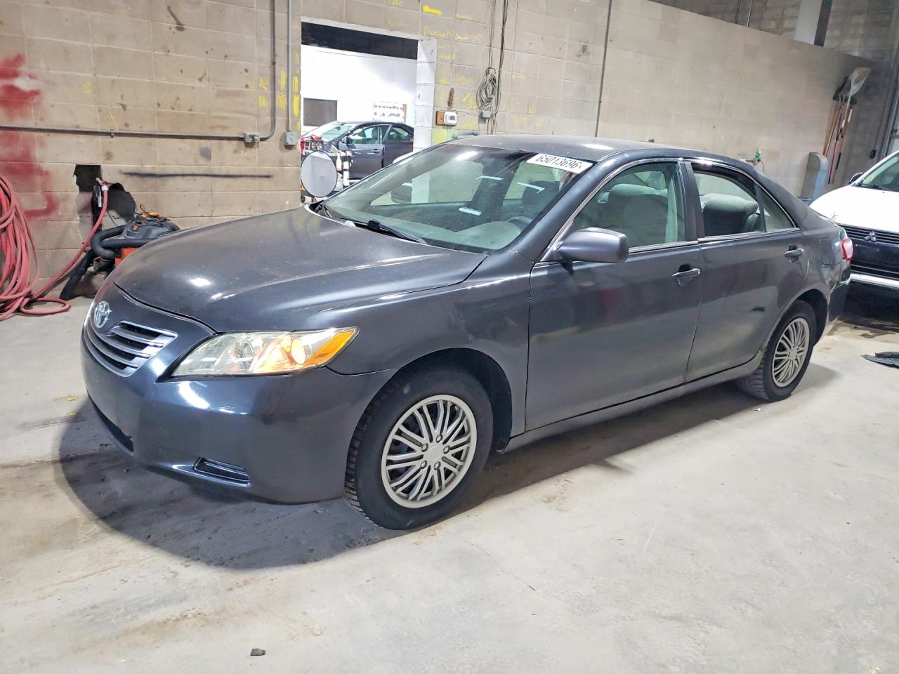 2008 Toyota Camry Le Gray vin: 4T4BE46K38R018301