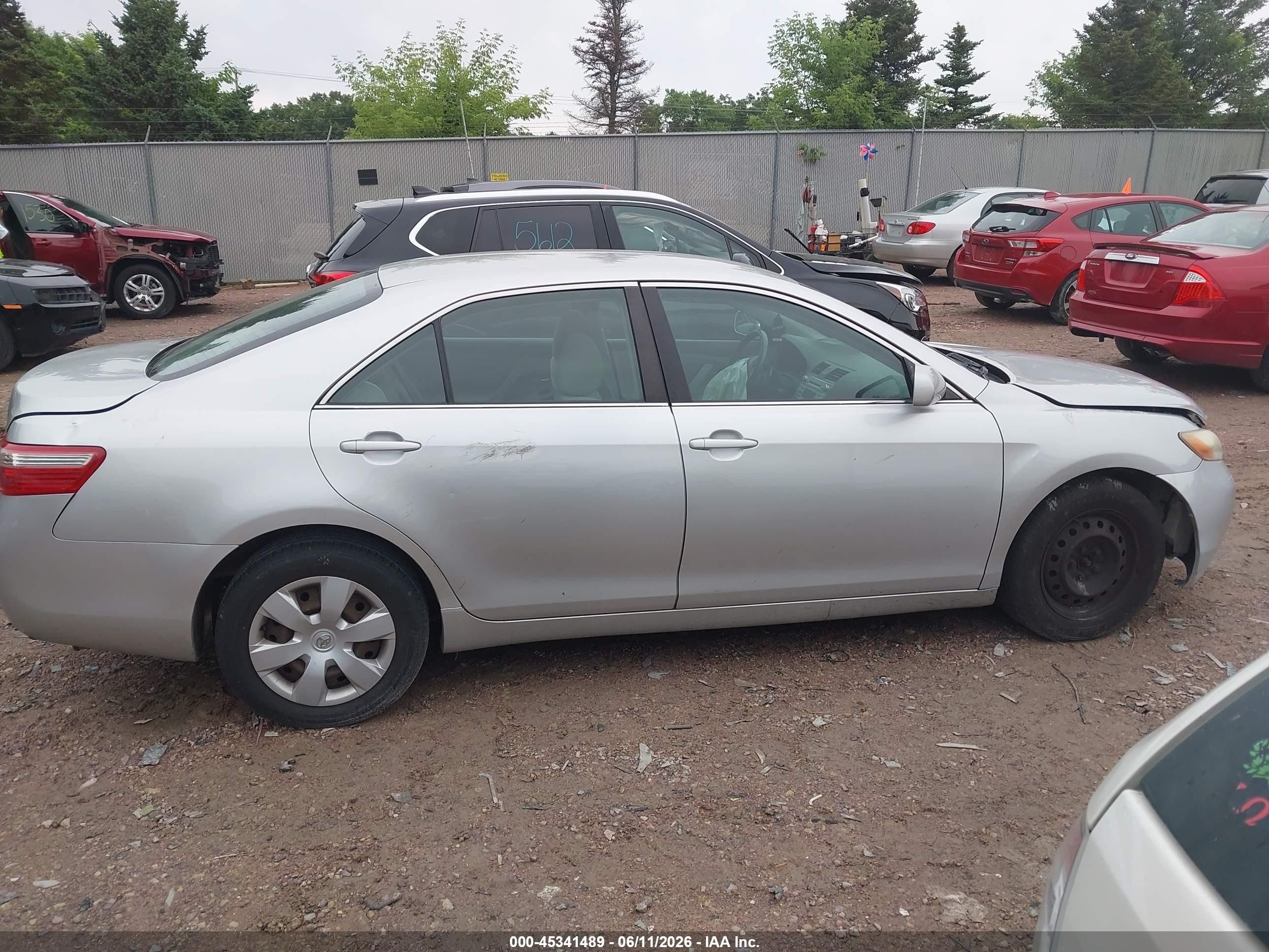 2008 Toyota Camry Le Серебряный vin: 4T4BE46K38R021473