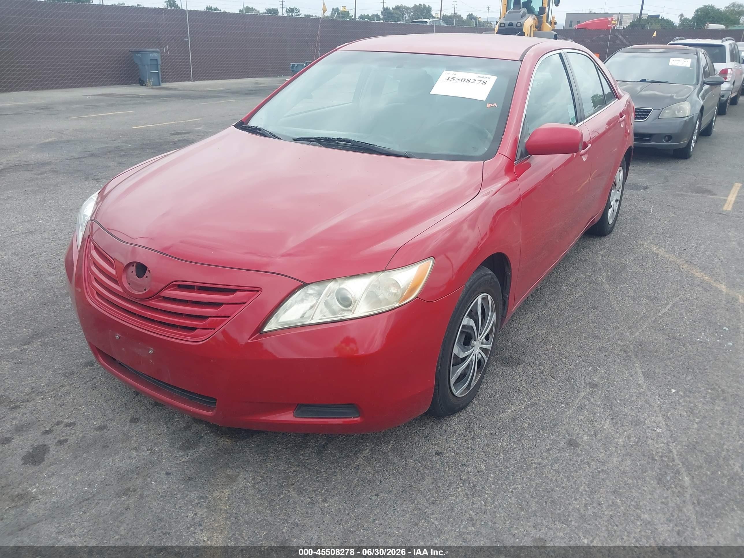 2008 Toyota Camry Le Red vin: 4T4BE46K38R041786