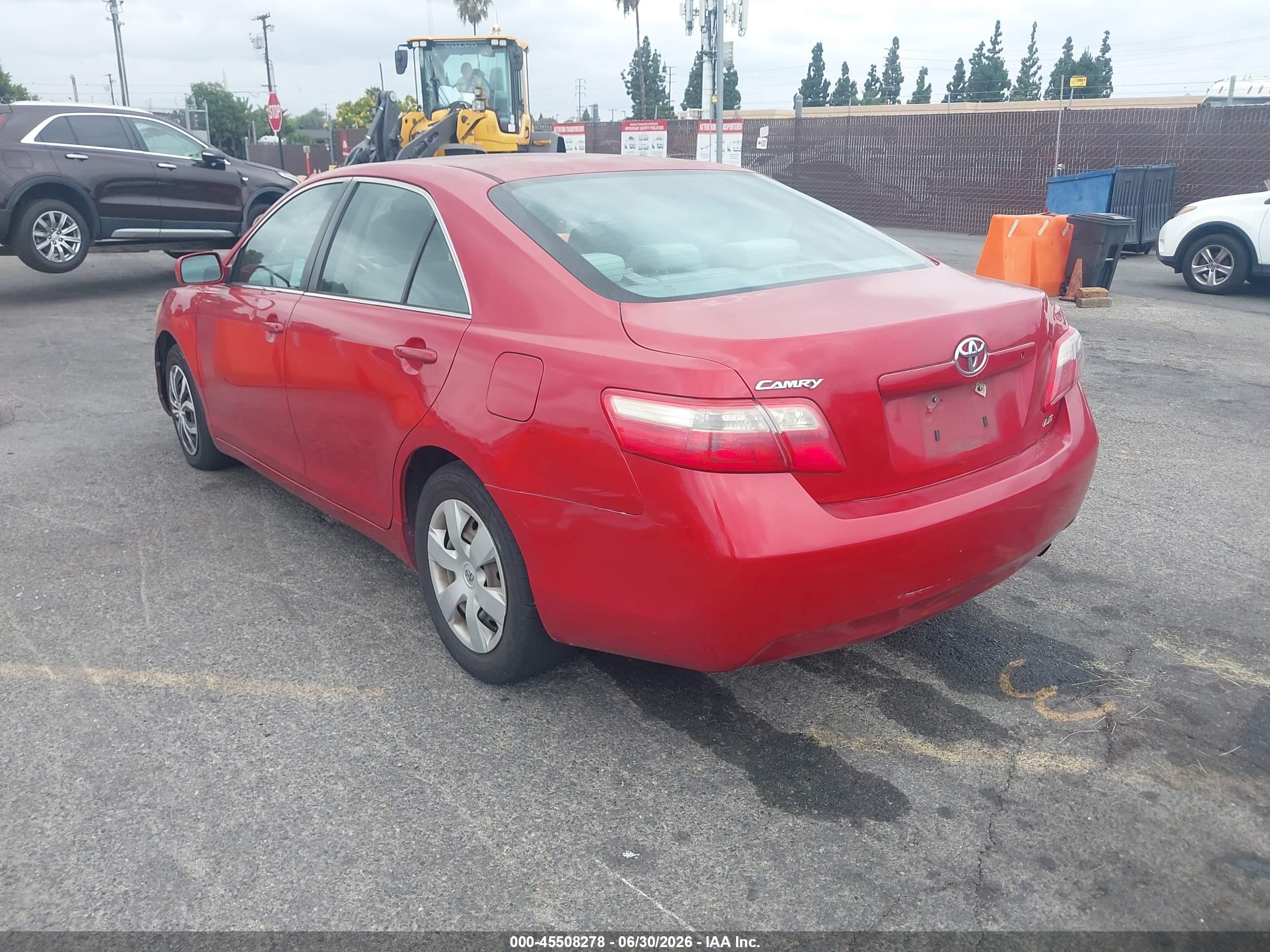 2008 Toyota Camry Le Red vin: 4T4BE46K38R041786