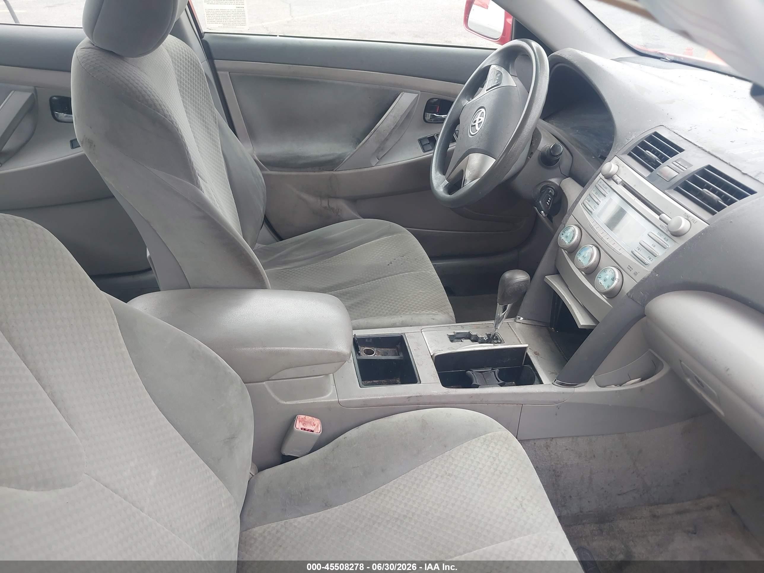 2008 Toyota Camry Le Red vin: 4T4BE46K38R041786
