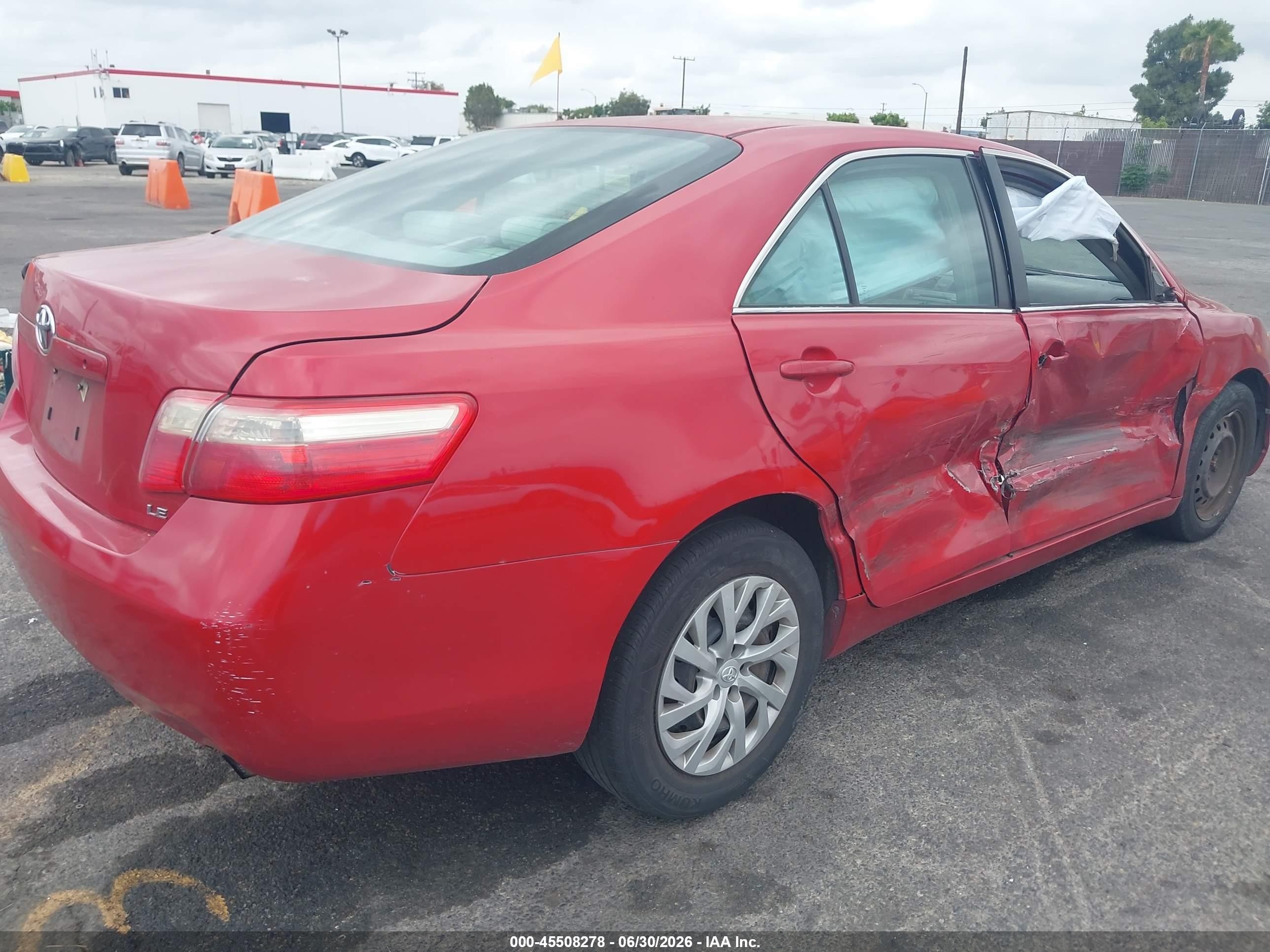2008 Toyota Camry Le Red vin: 4T4BE46K38R041786
