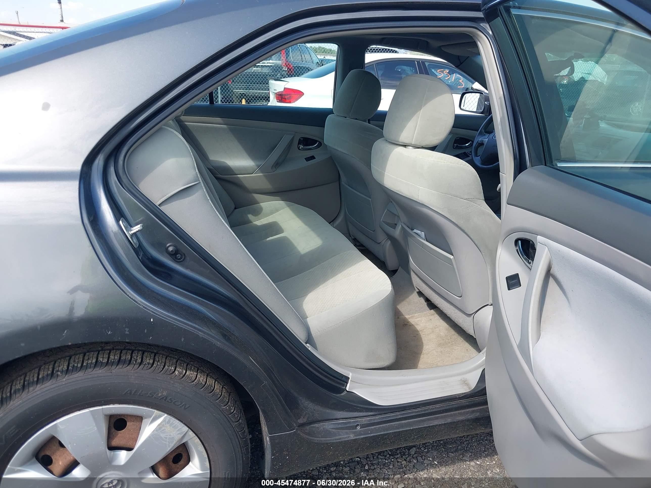 2008 Toyota Camry Le Gray vin: 4T4BE46K38R043733