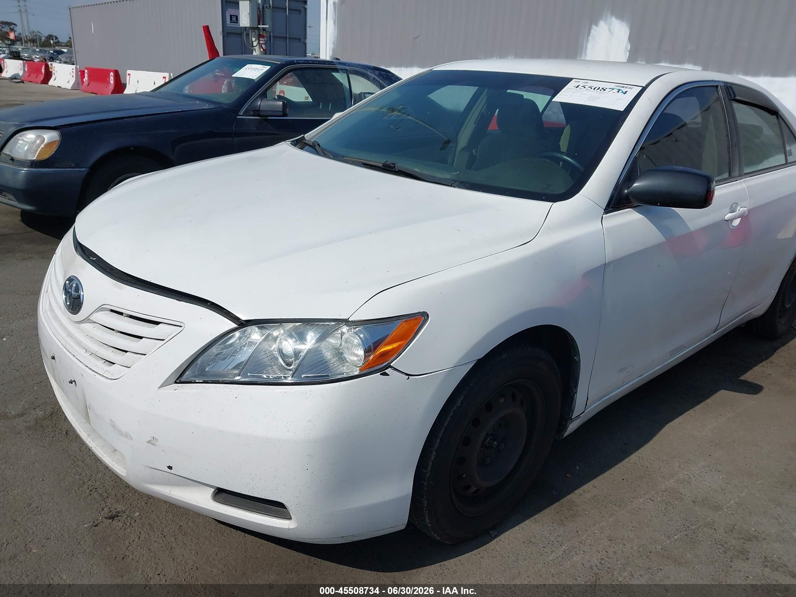 2009 Toyota Camry Le White vin: 4T4BE46K39R051123