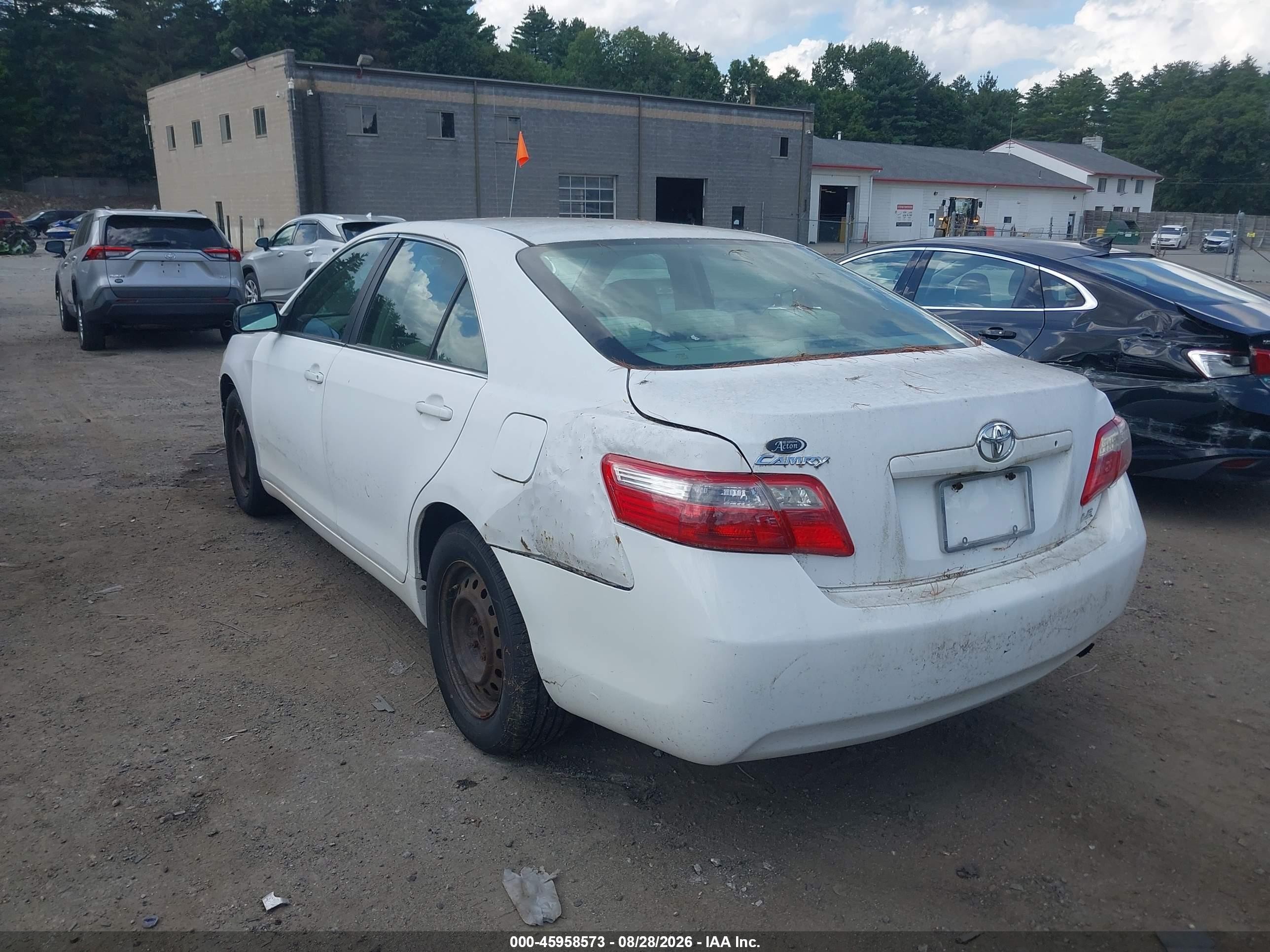 2009 Toyota Camry Le White vin: 4T4BE46K39R059111