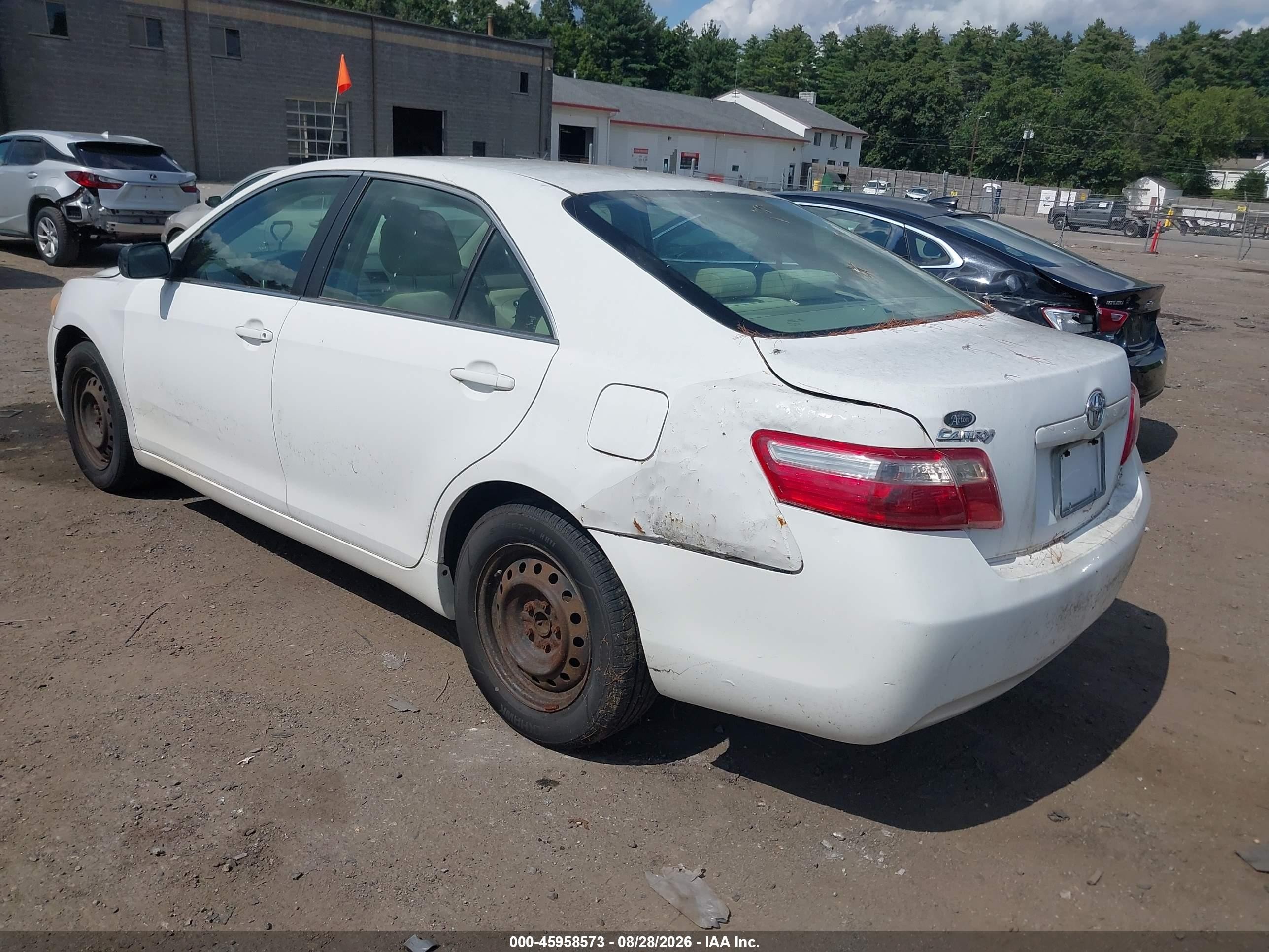 2009 Toyota Camry Le White vin: 4T4BE46K39R059111
