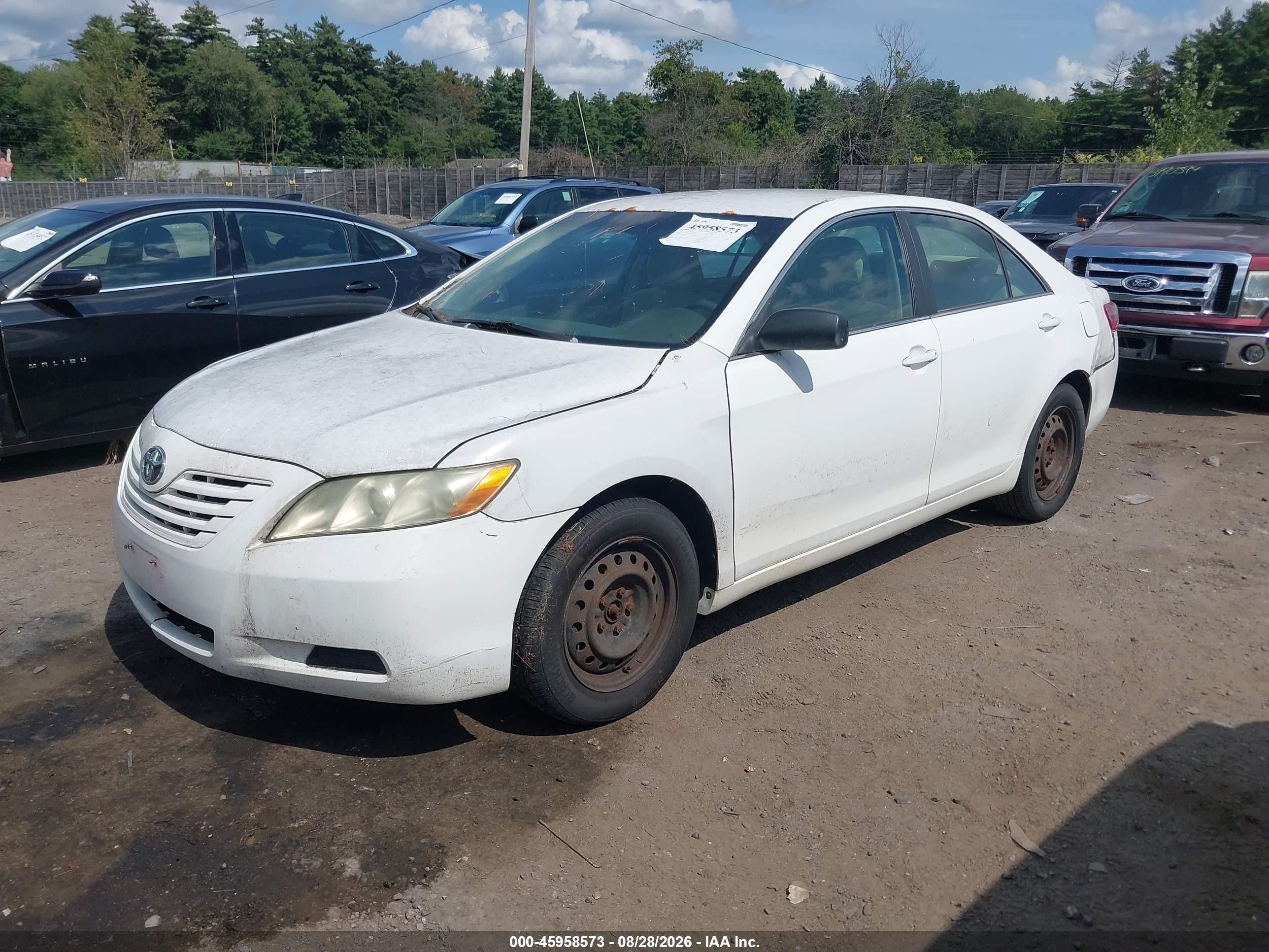 2009 Toyota Camry Le White vin: 4T4BE46K39R059111