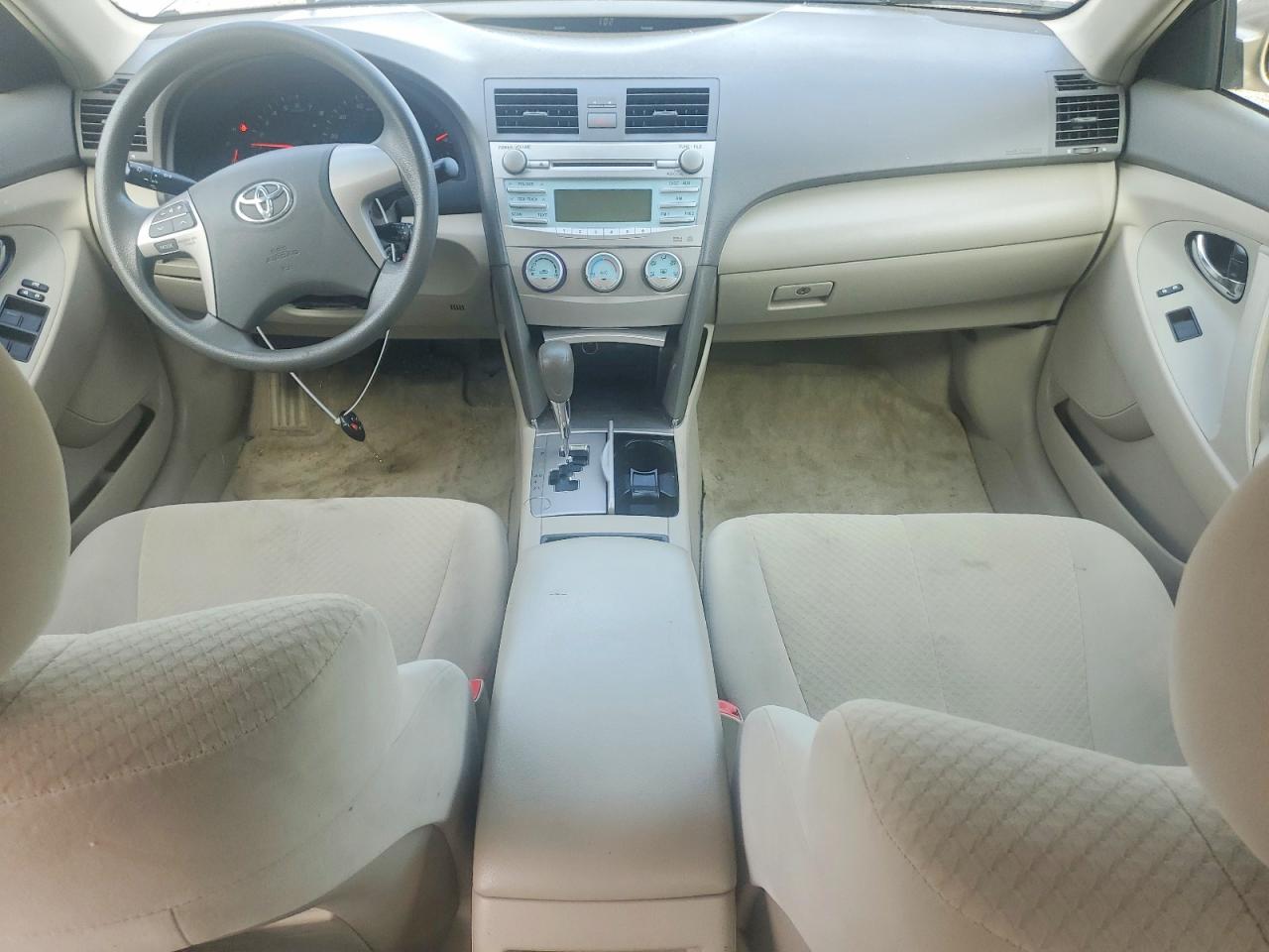 2009 Toyota Camry Le Gold vin: 4T4BE46K39R059206