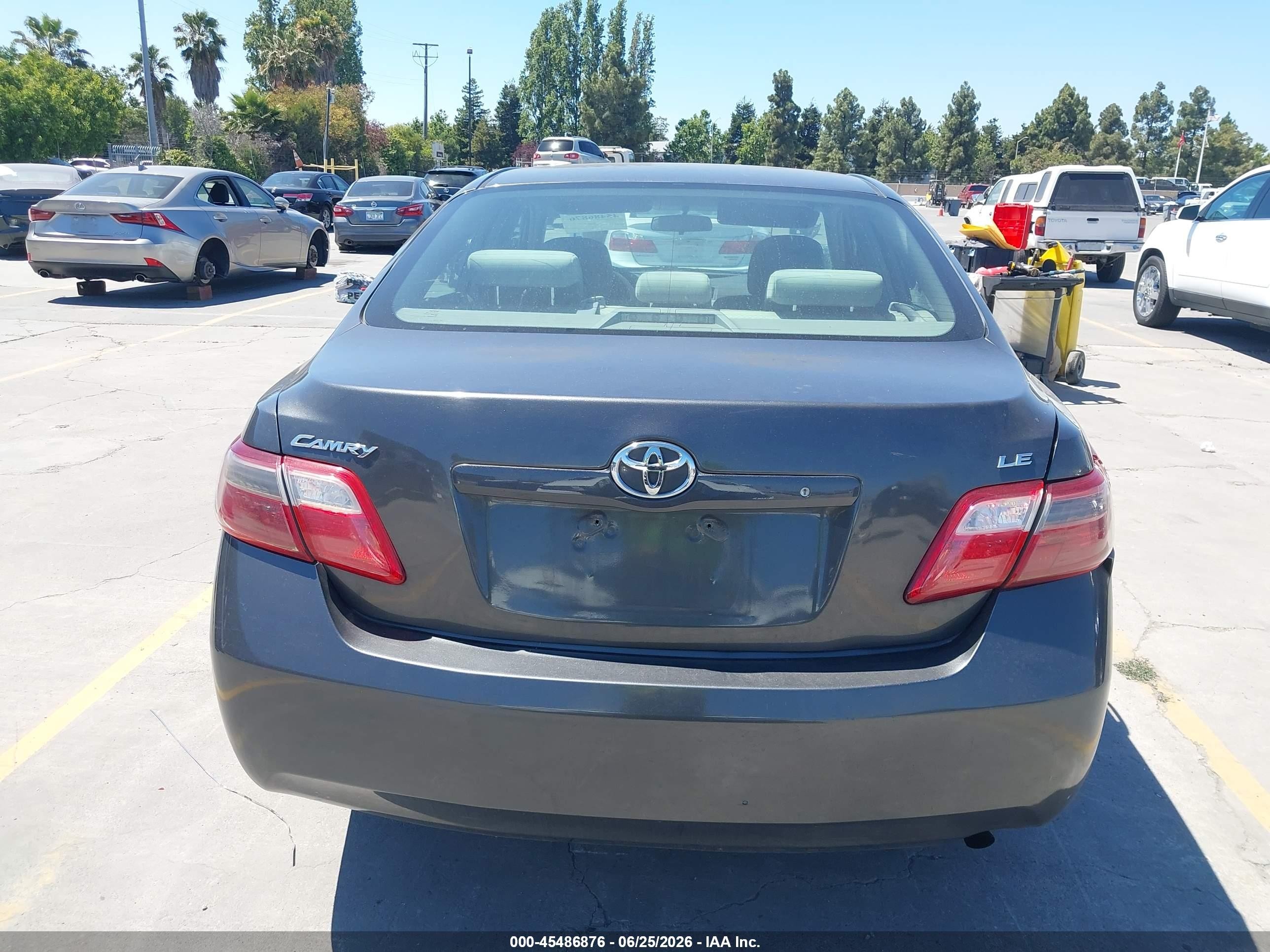 2009 Toyota Camry Le Gray vin: 4T4BE46K39R059738
