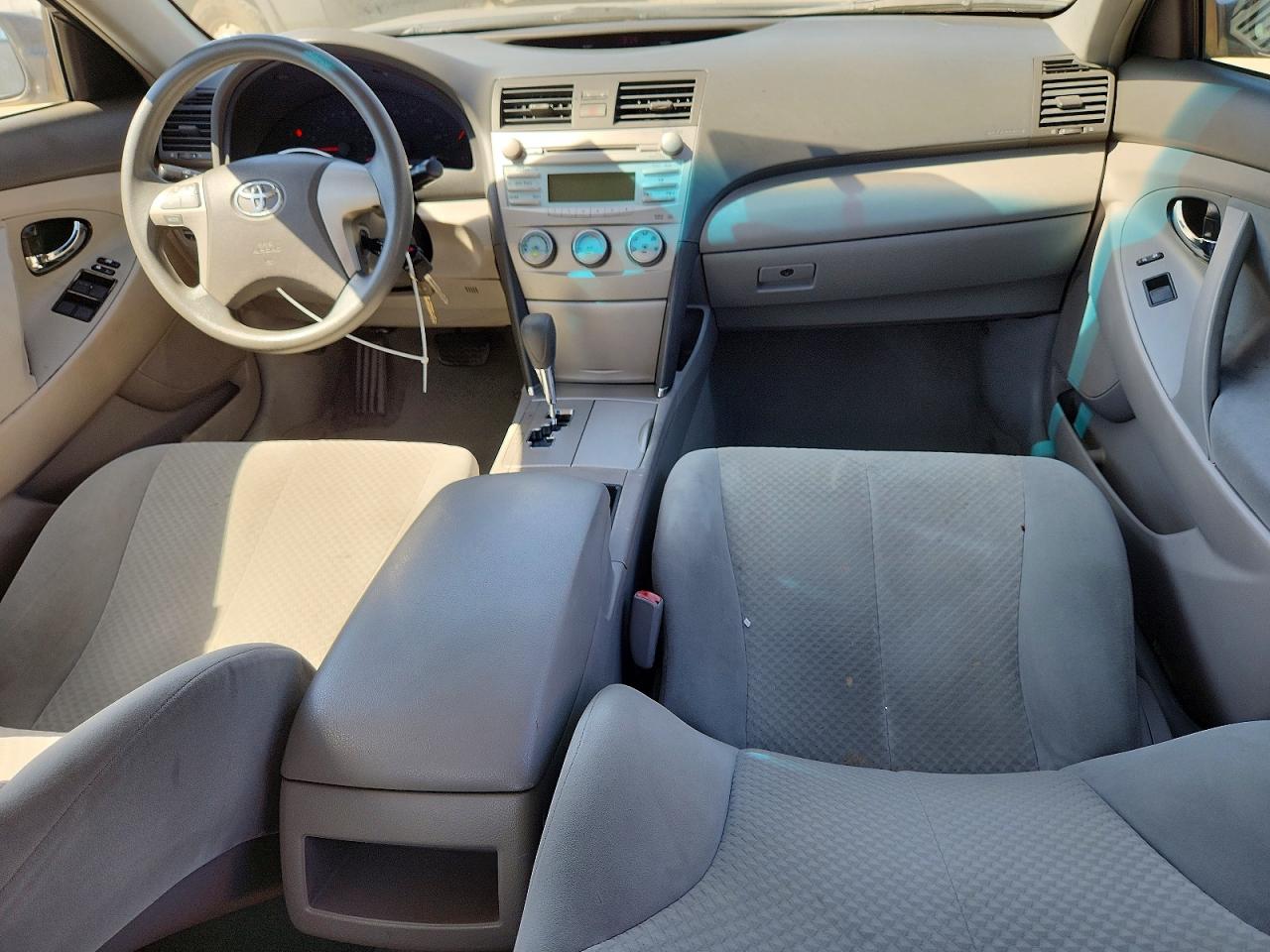 2009 Toyota Camry Le Gray vin: 4T4BE46K39R062395