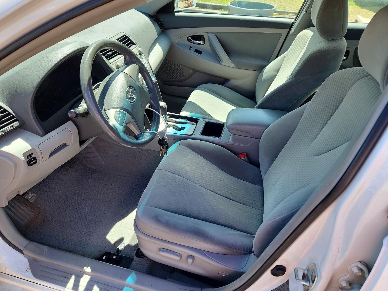 2009 Toyota Camry Le Белый vin: 4T4BE46K39R078872