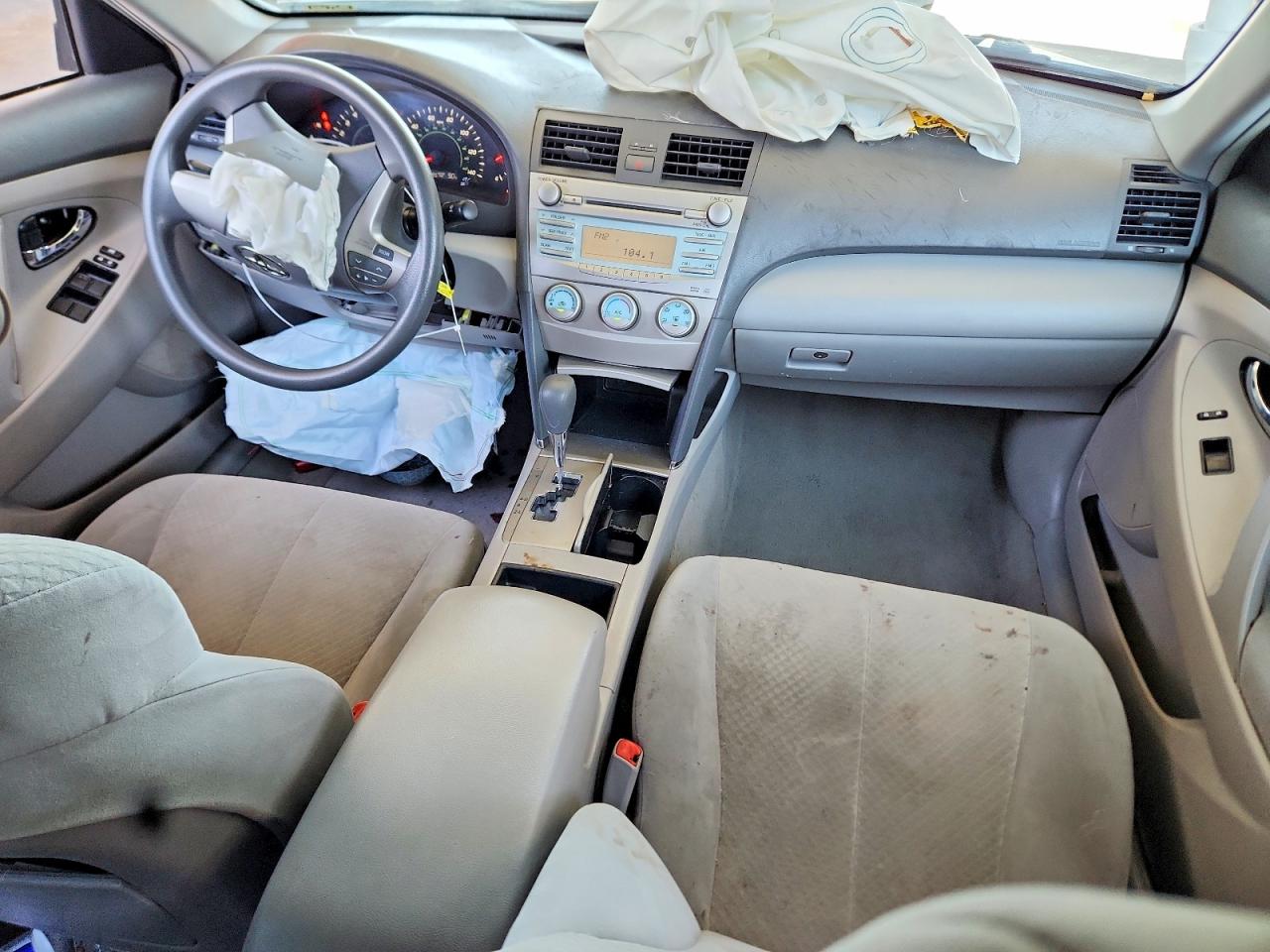 2009 Toyota Camry Le Белый vin: 4T4BE46K39R088267